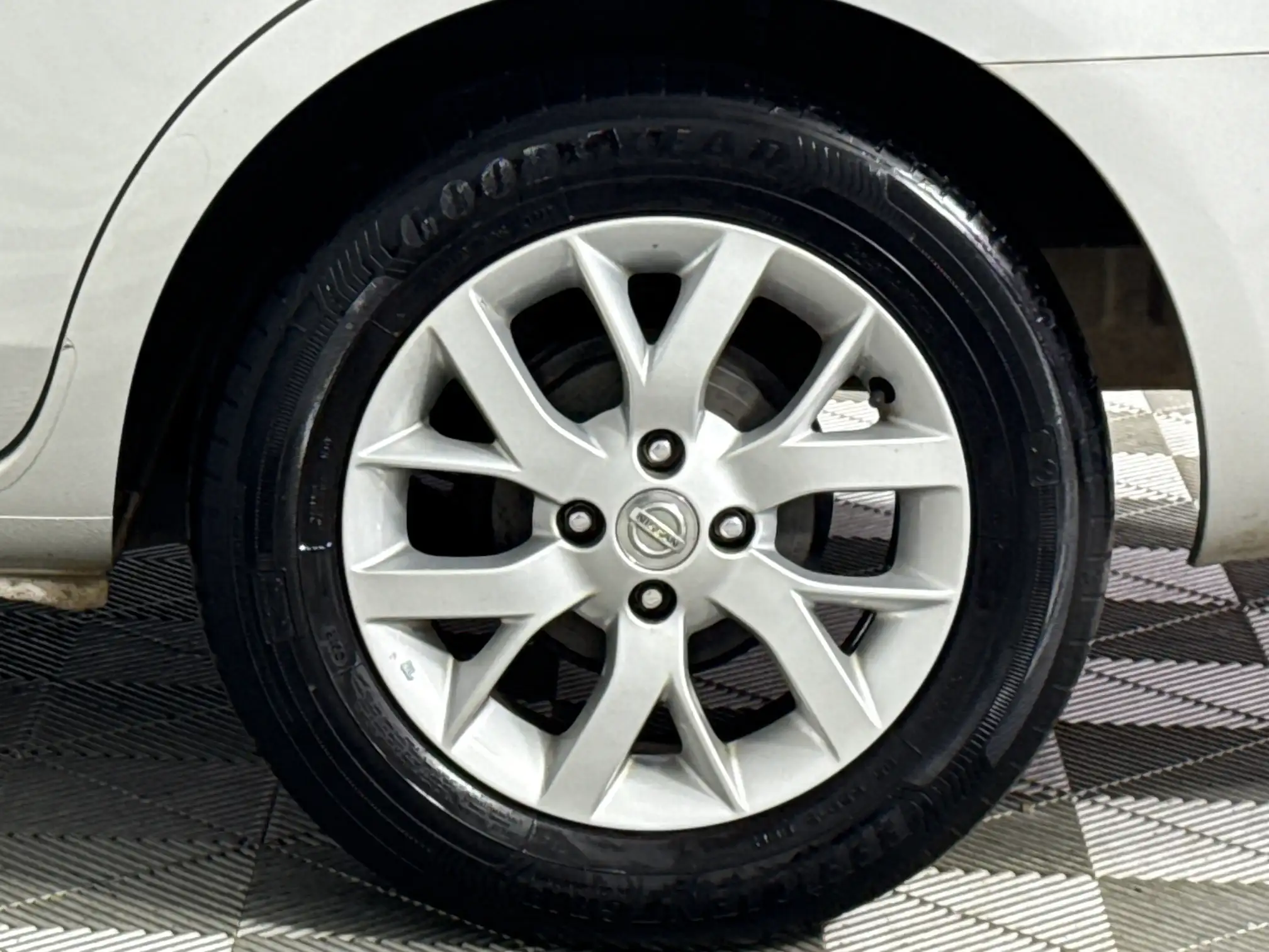 Nissan Almera