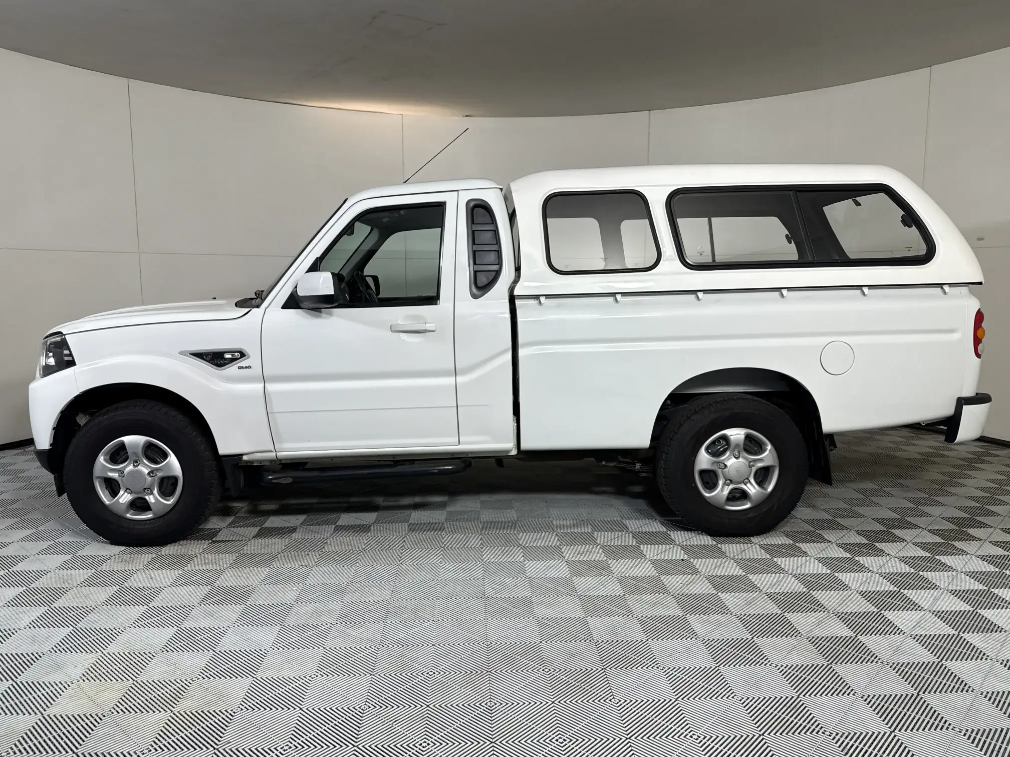 Mahindra PIK UP