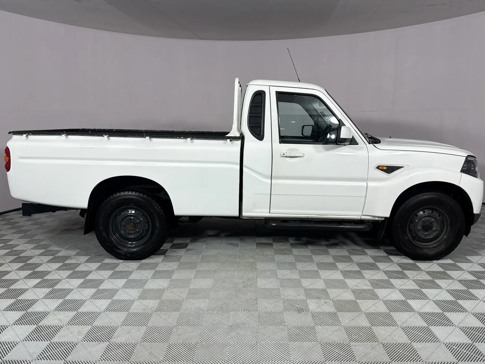 Mahindra PIK UP