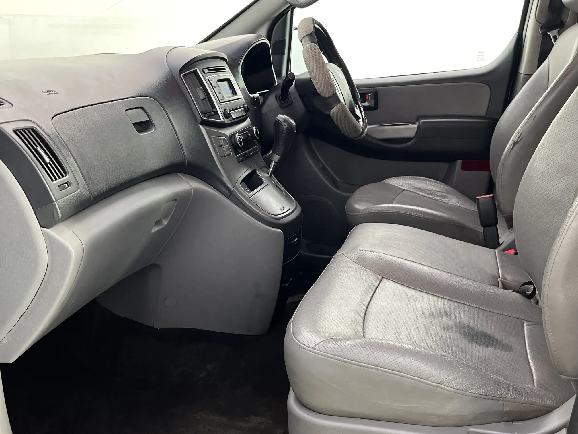 Hyundai H-1