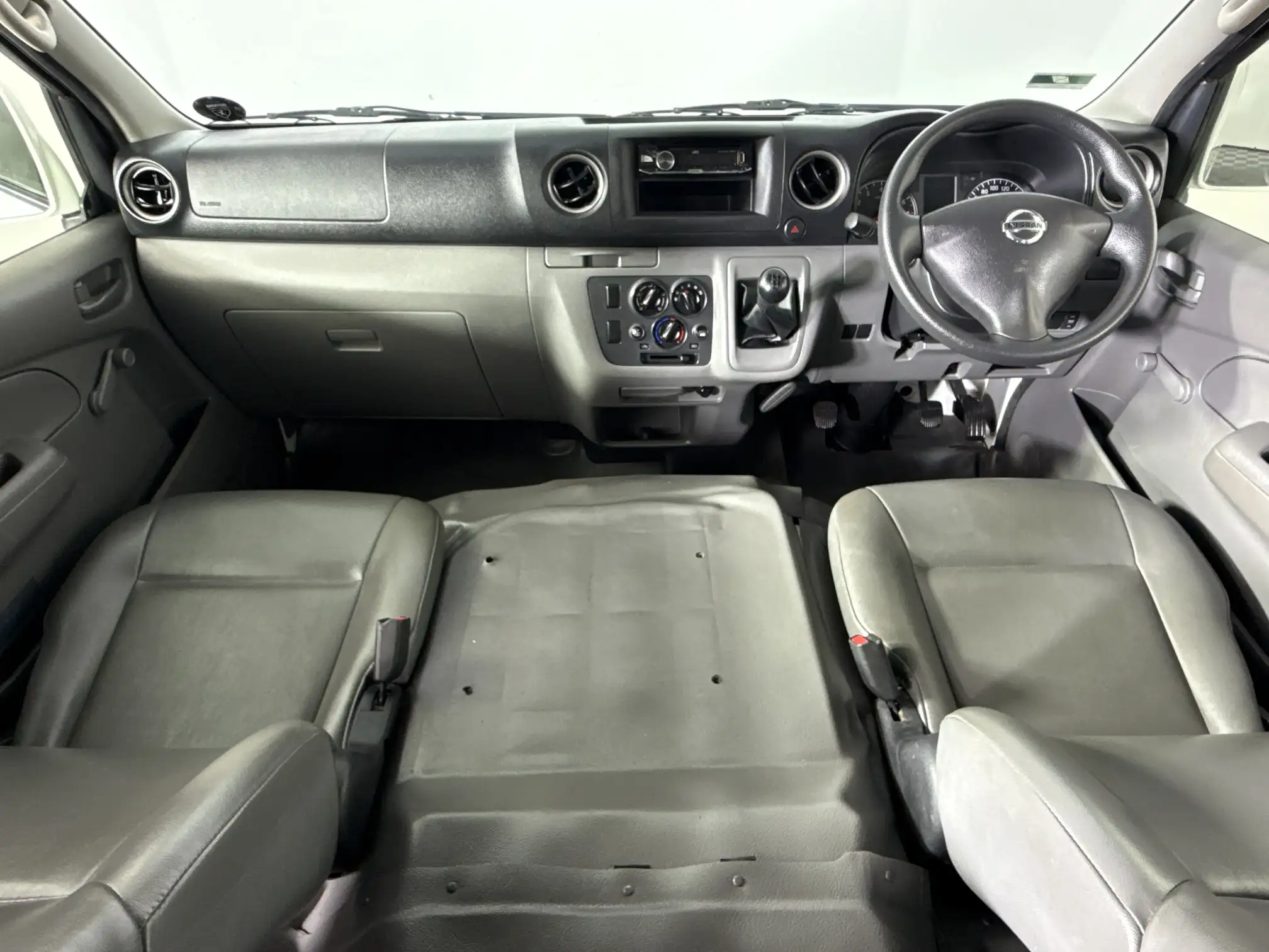 Nissan Nv350