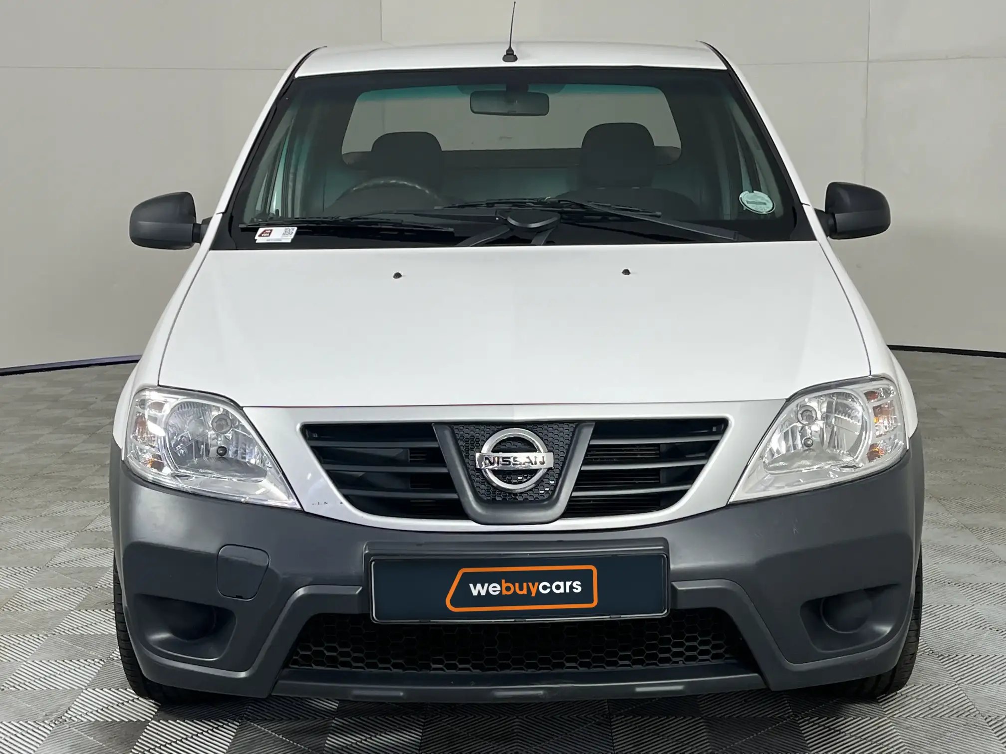 Nissan NP200