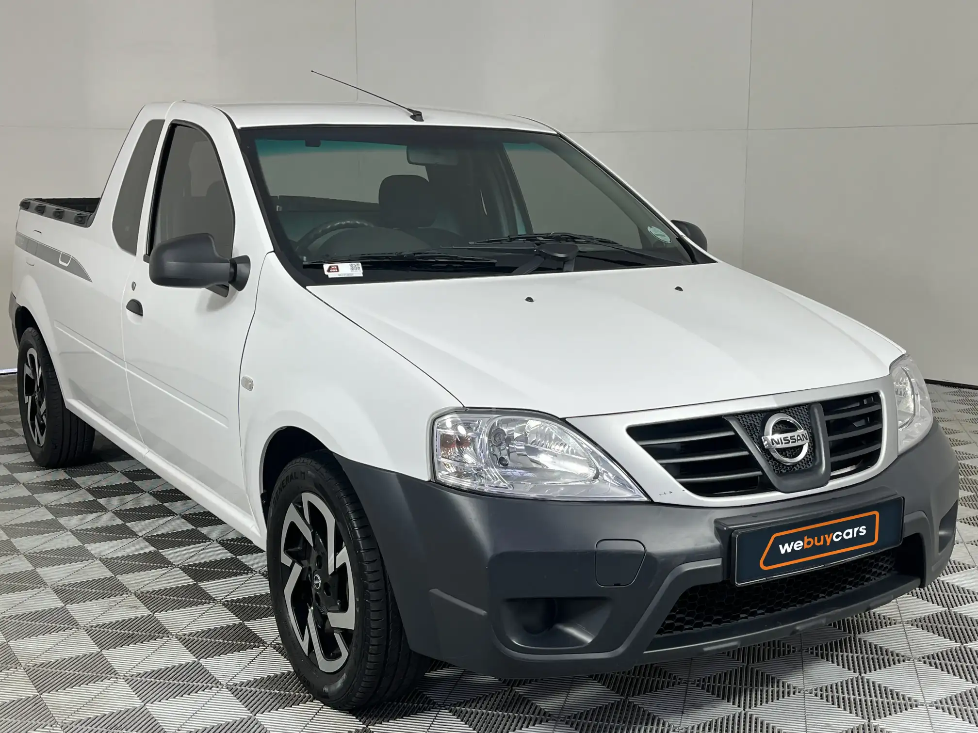Nissan NP200