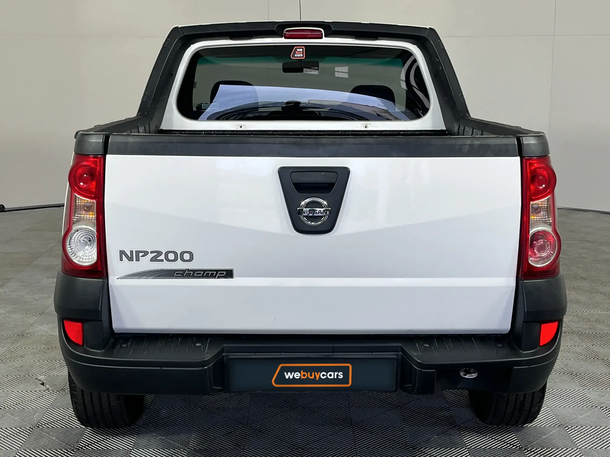 Nissan NP200