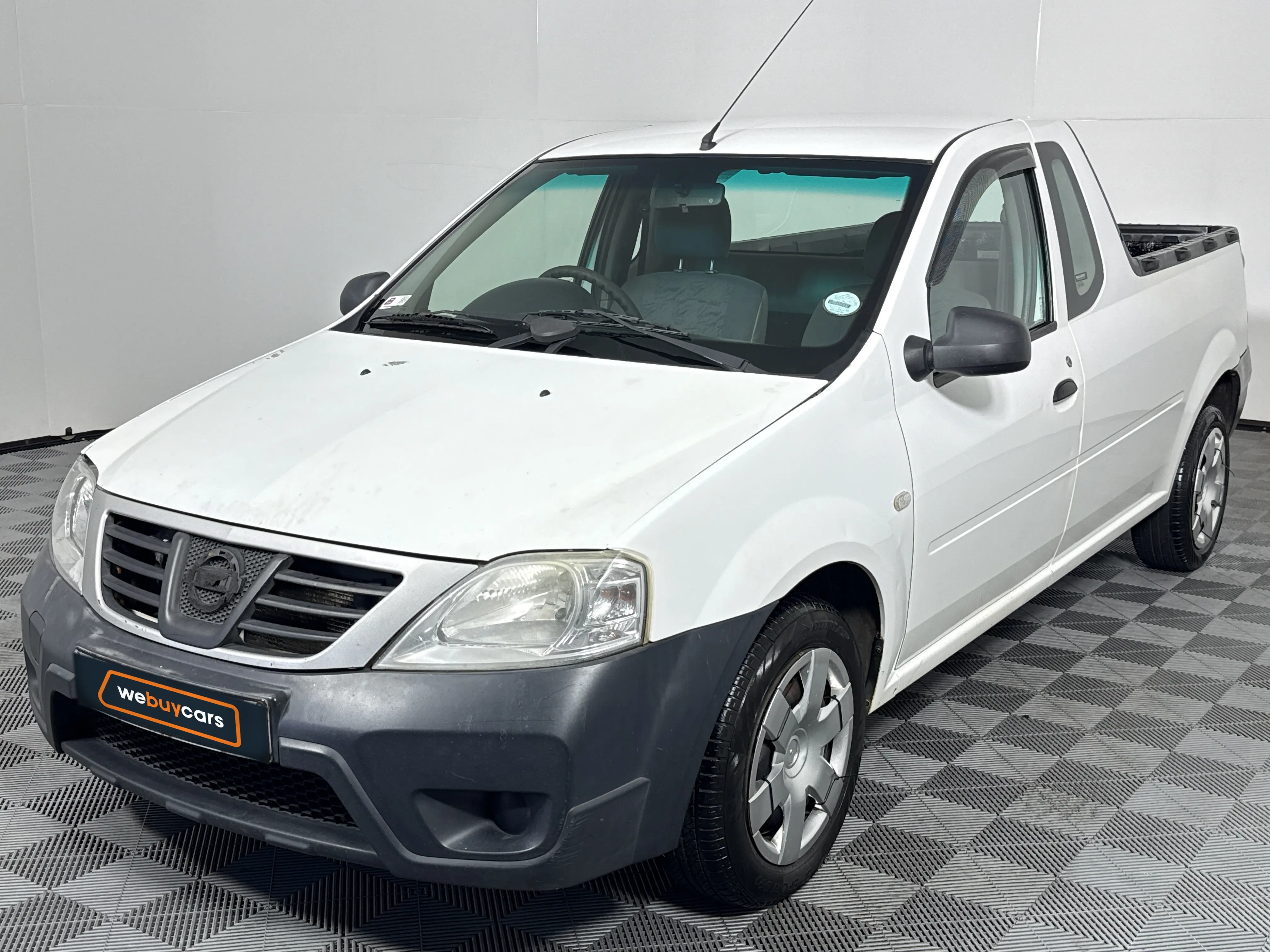 2015 Nissan NP200 1.6 A/C Safety Pack Pick Up Single Cab