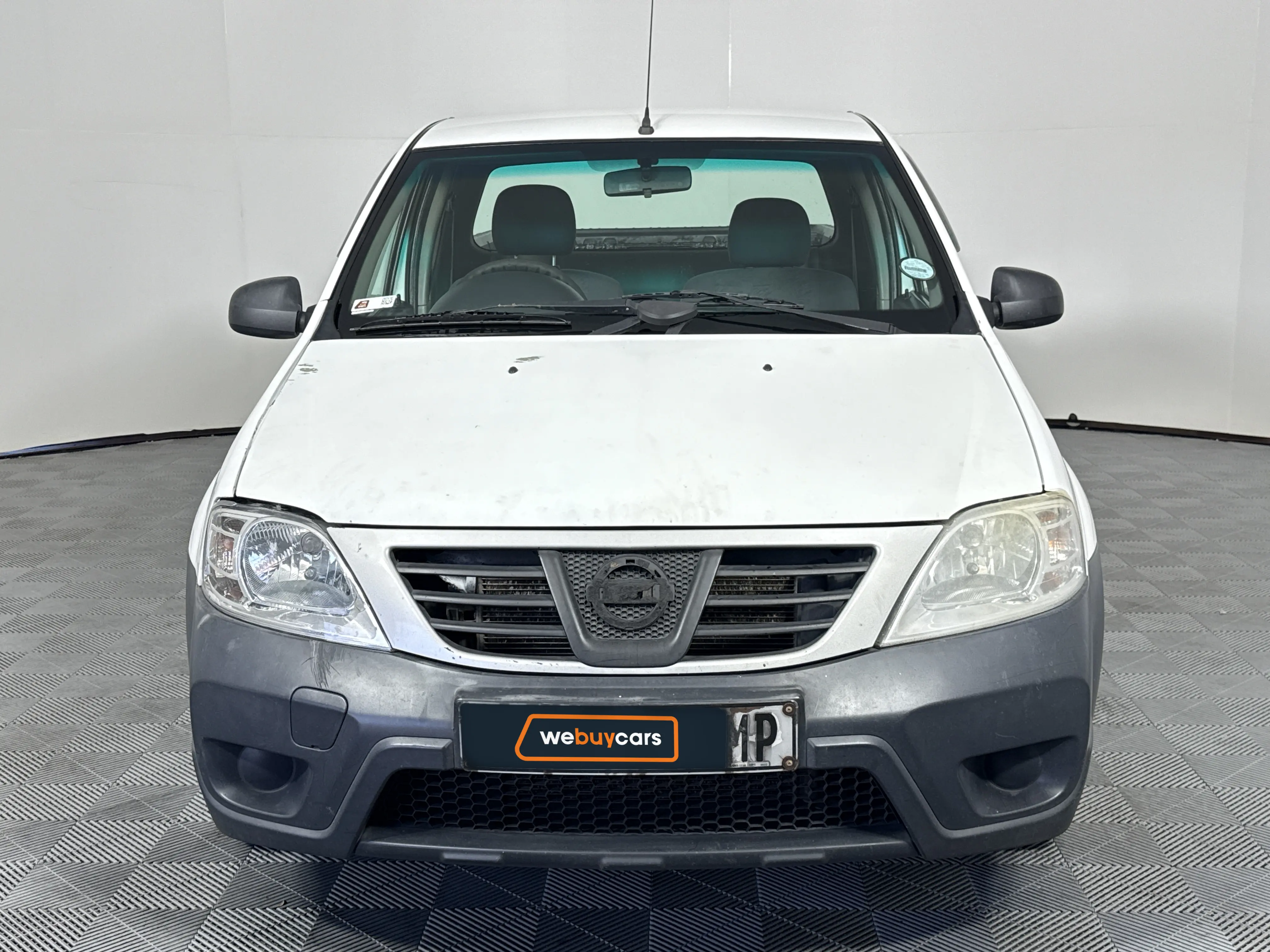 2015 Nissan NP200 1.6 A/C Safety Pack Pick Up Single Cab, photo 2