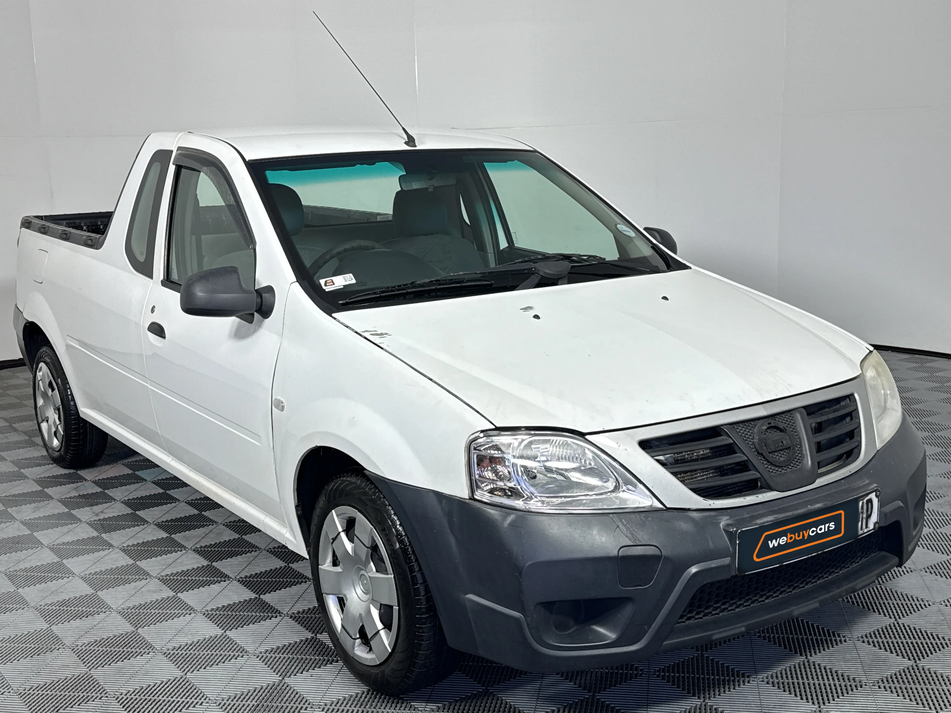 2015 Nissan NP200 1.6 A/C Safety Pack Pick Up Single Cab, photo 3