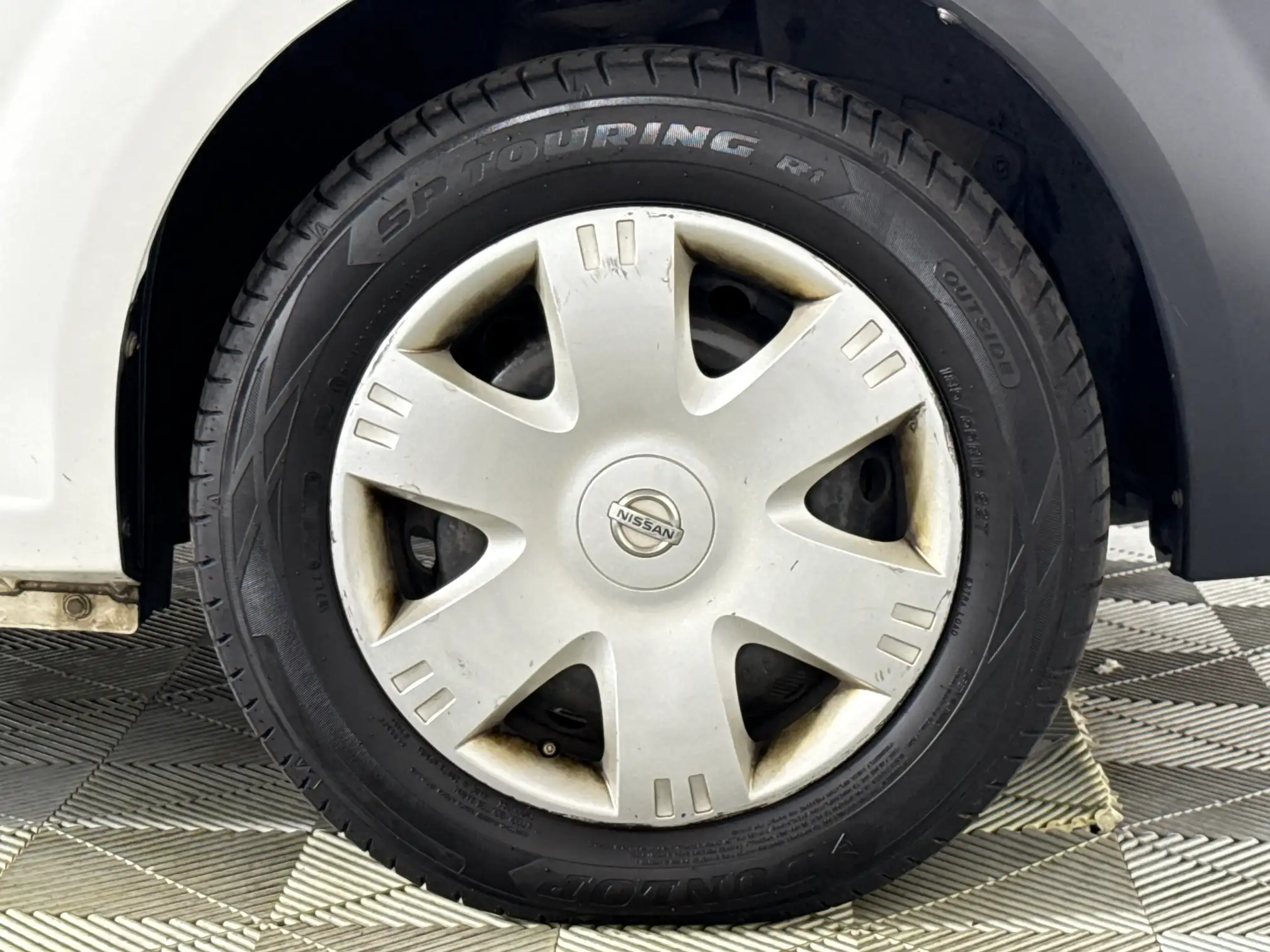 Nissan NP200