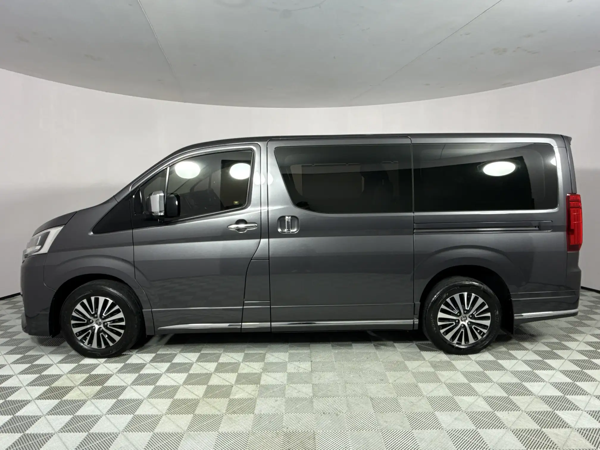 Toyota Quantum