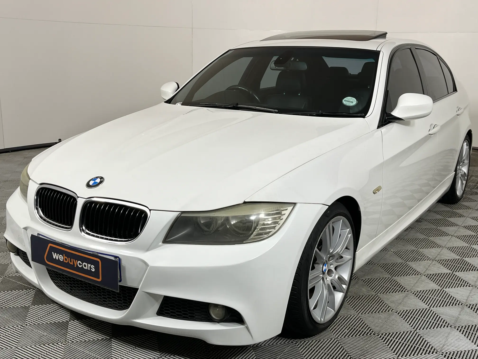 2009 BMW 3 Series 320i (E90)