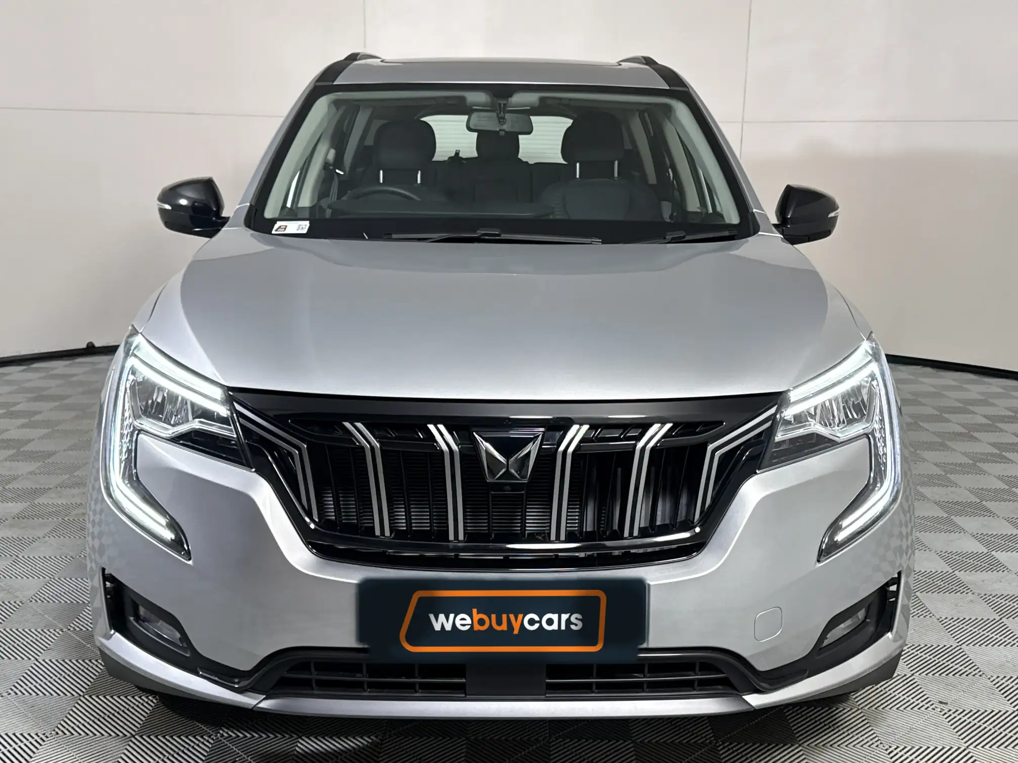 Mahindra XUV 700