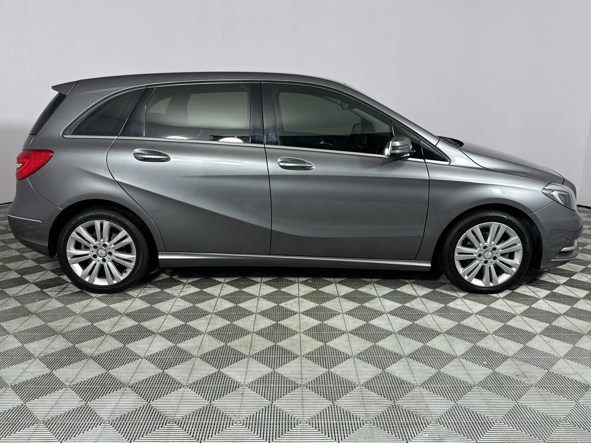 Mercedes-Benz B Class