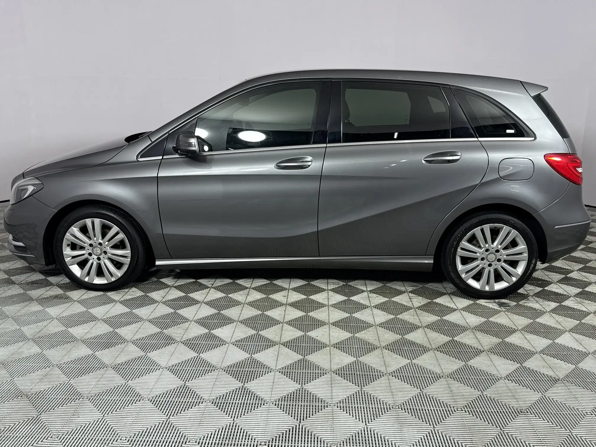 Mercedes-Benz B Class