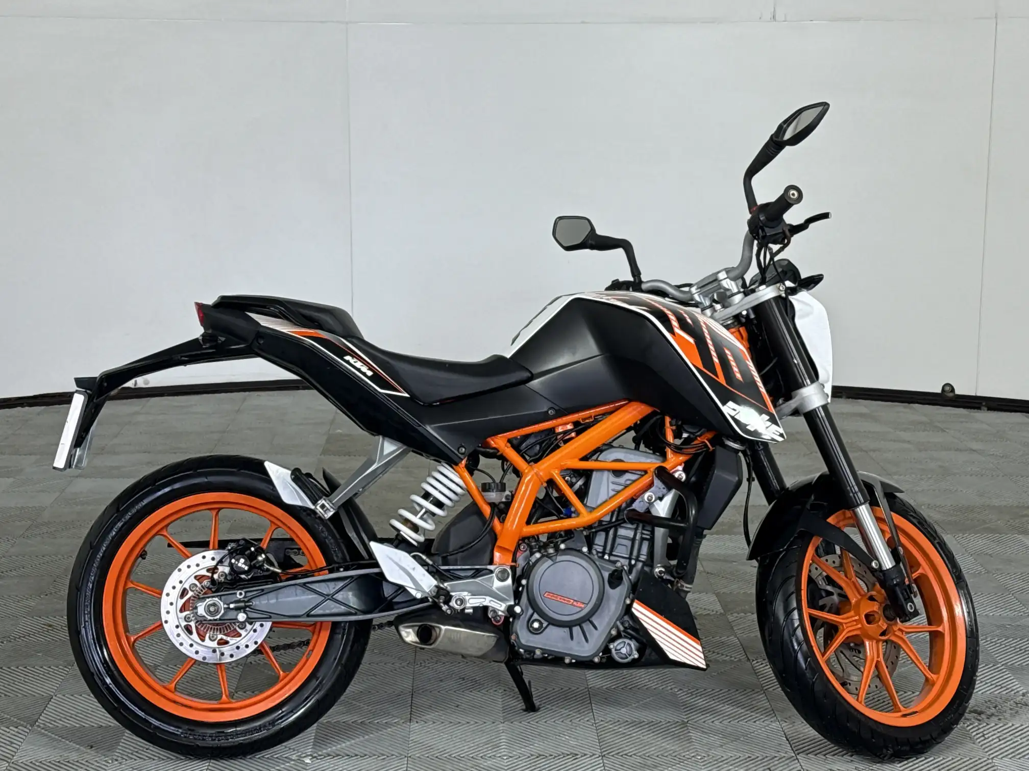 KTM Duke