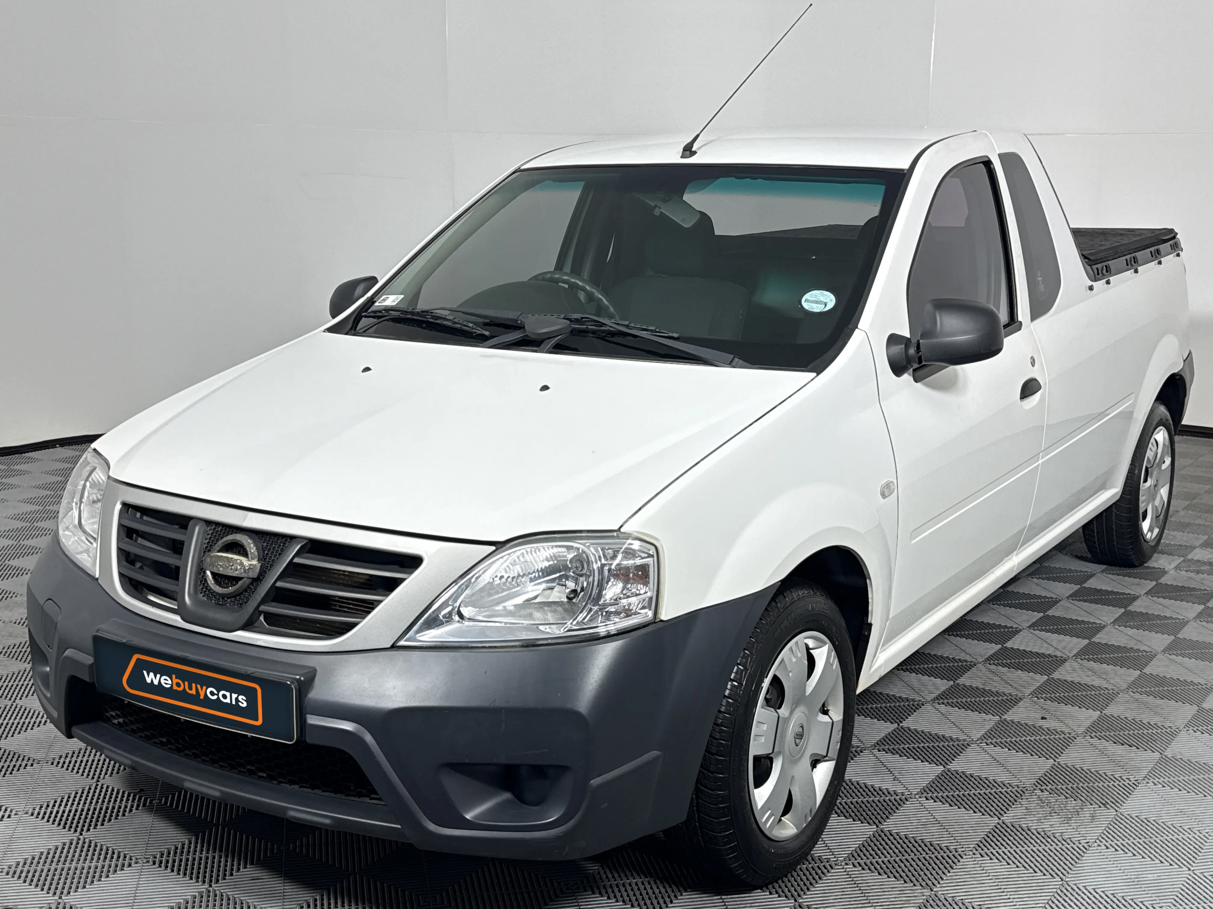 2022 Nissan NP200 1.6 A/C Safety Pack Pick Up Single Cab