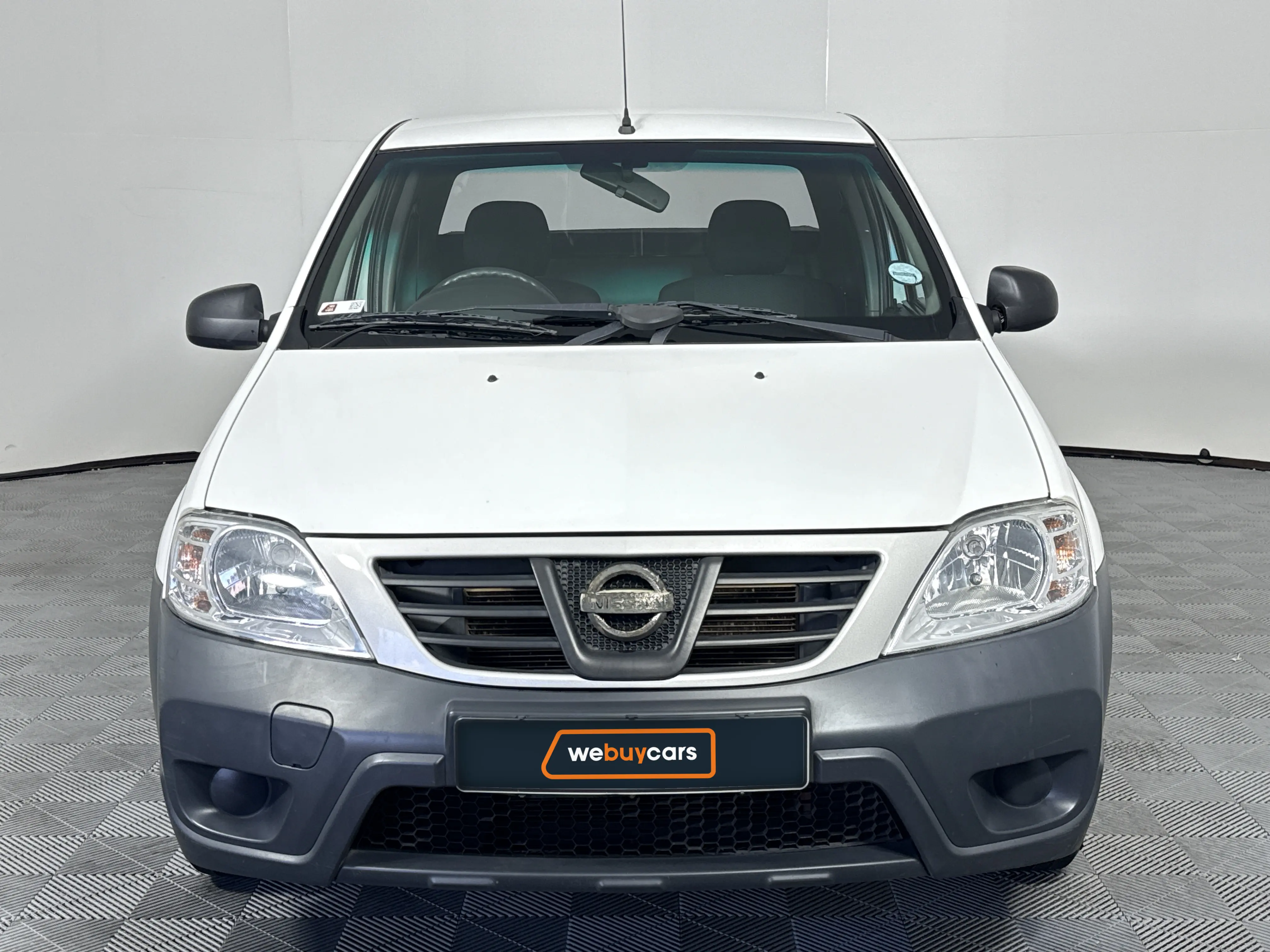 2022 Nissan NP200 1.6 A/C Safety Pack Pick Up Single Cab, photo 2