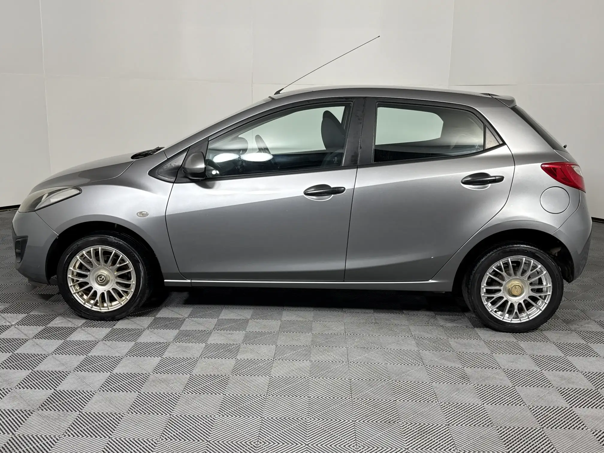 Mazda Mazda 2