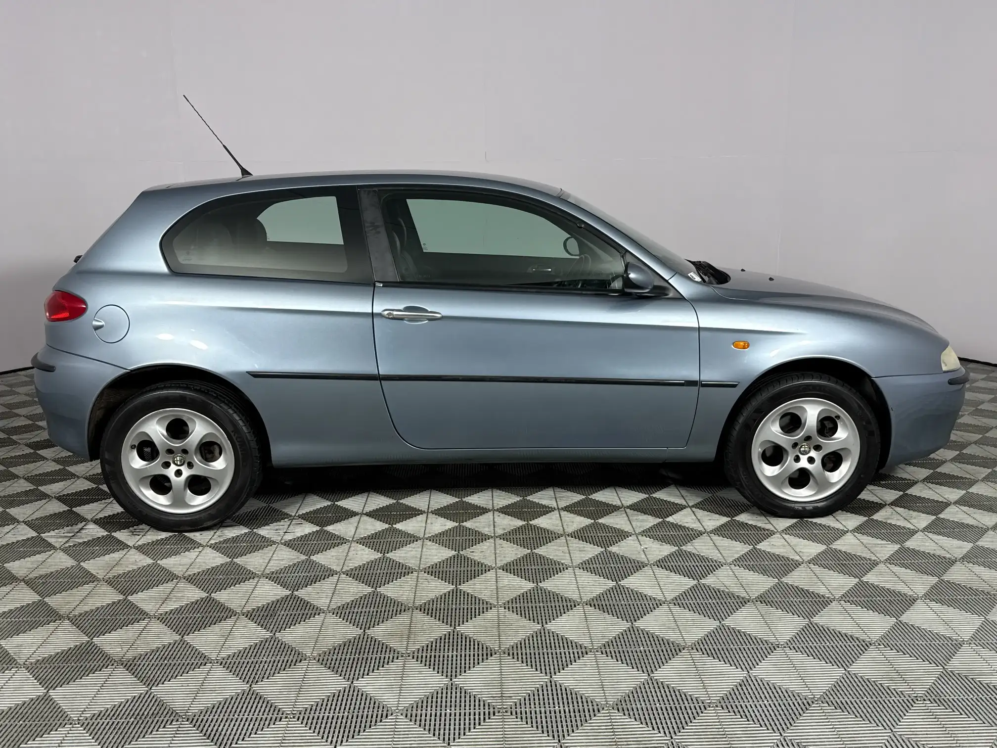 Alfa Romeo 147