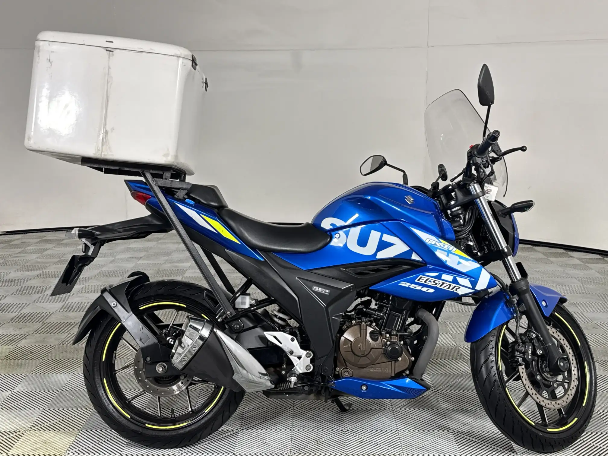 Suzuki GSX