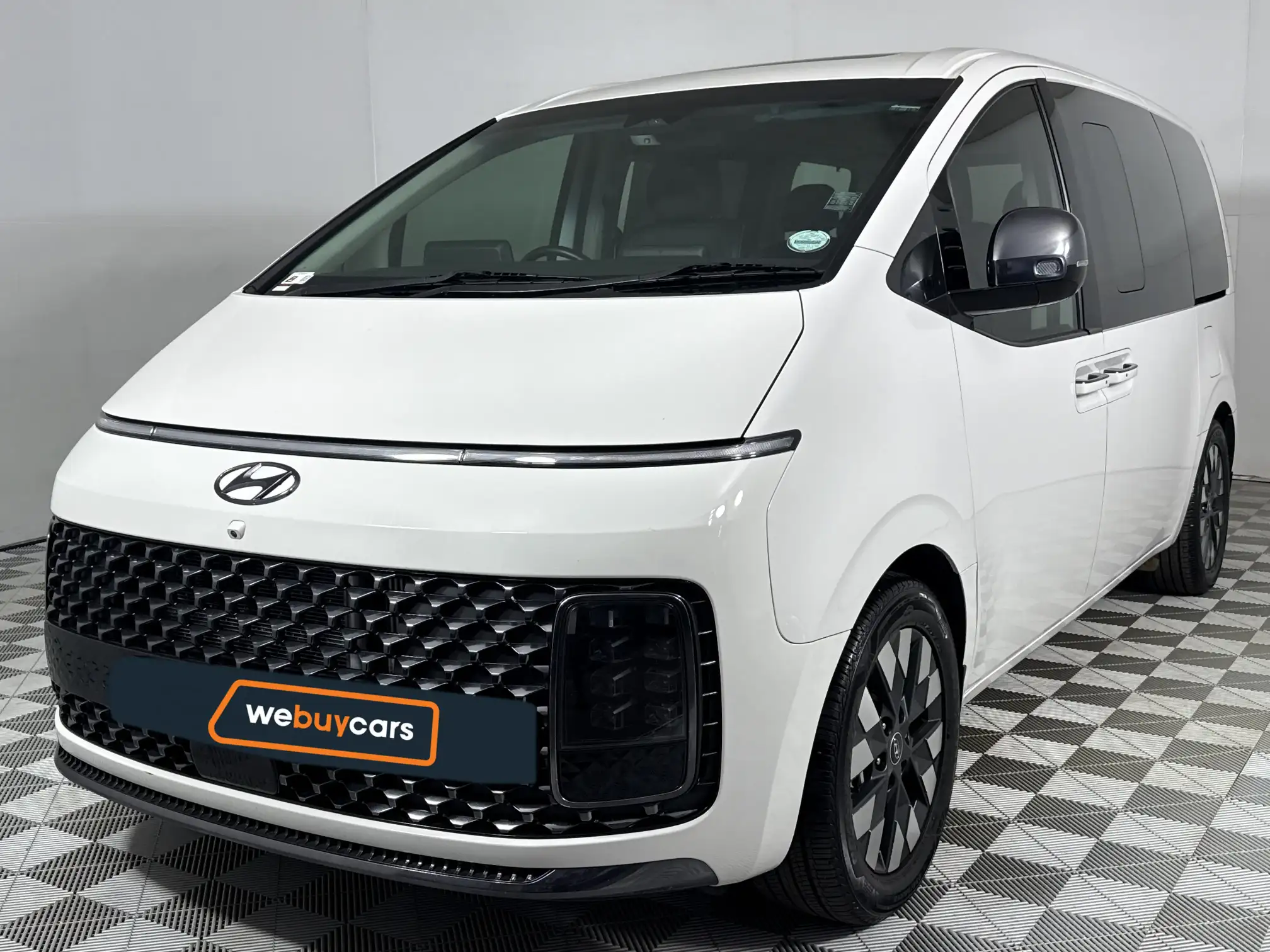 2022 Hyundai Staria