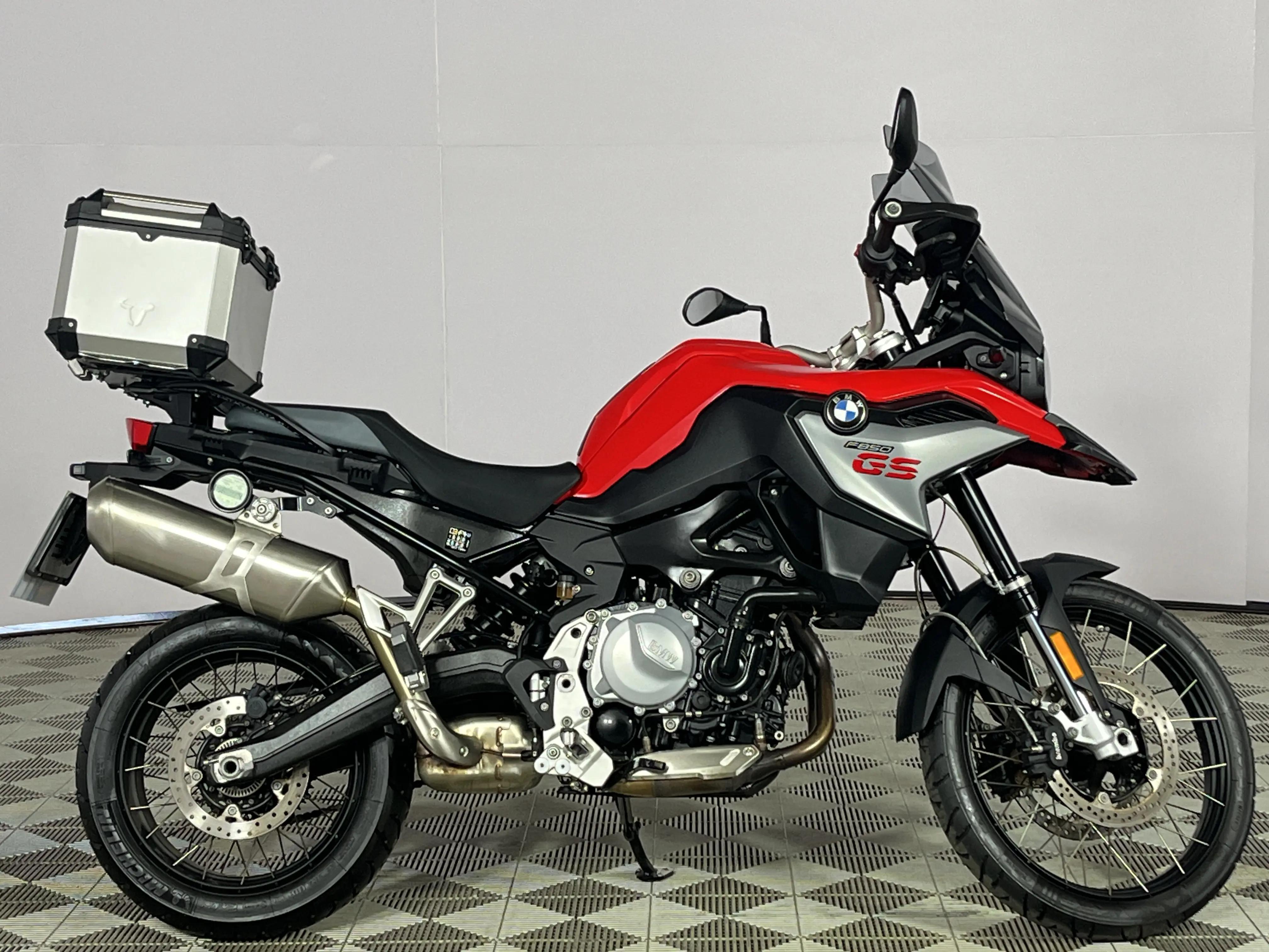 BMW F850GS
