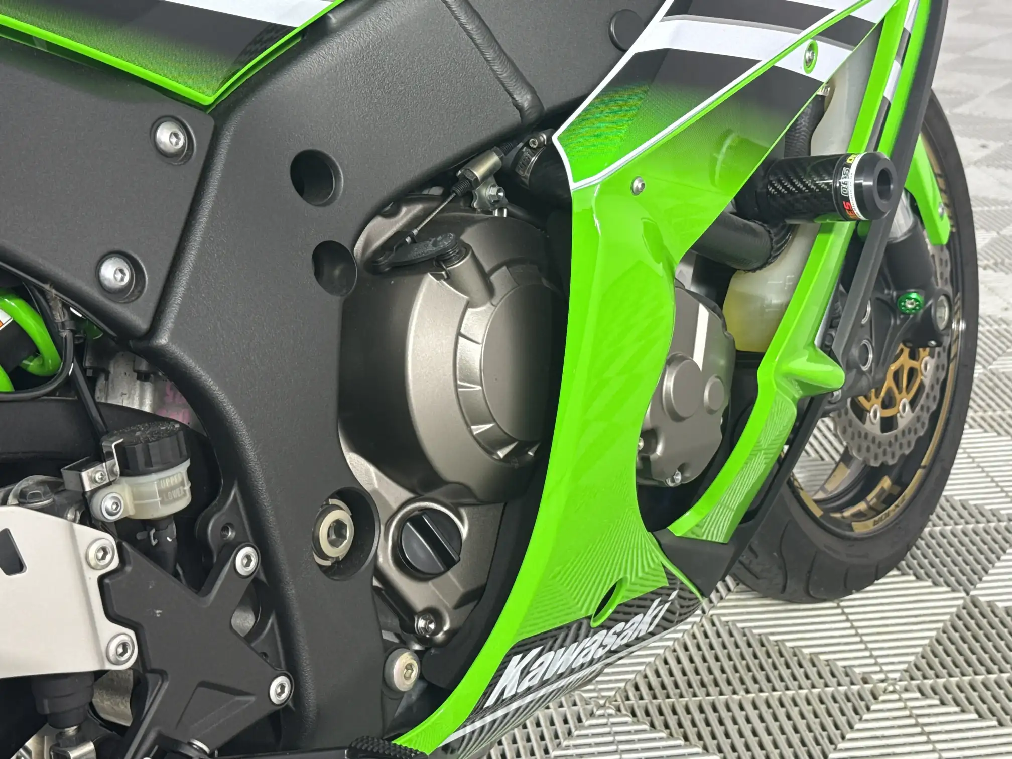 We Buy Cars | 2021 Kawasaki Zx10 — Stock Number 4D2414960