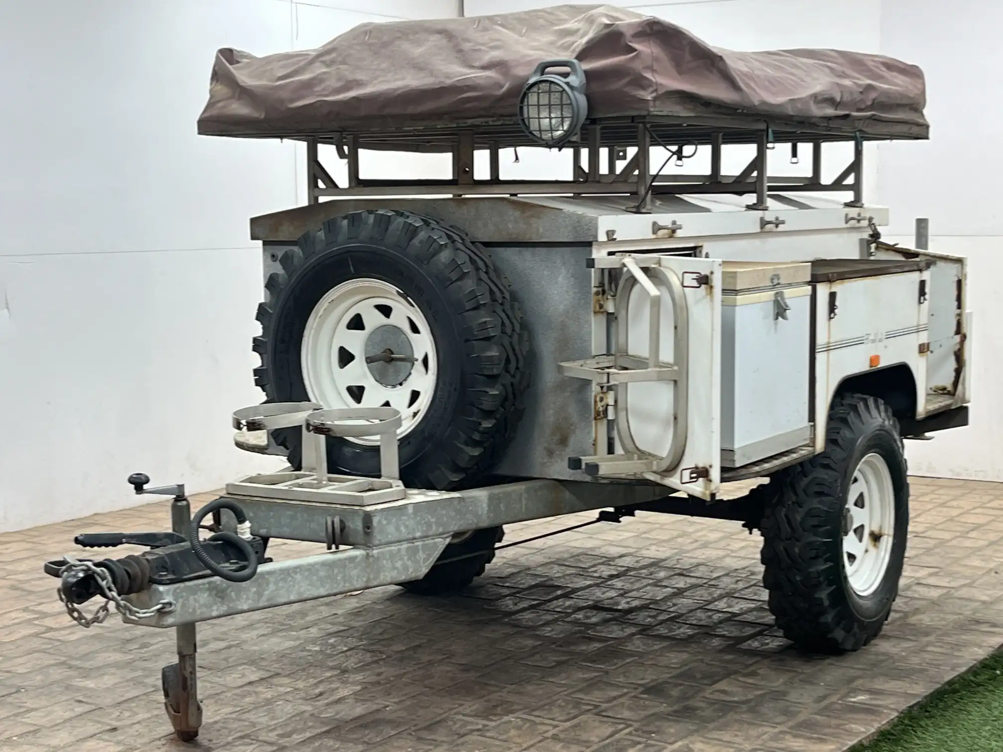 1998 Brakhah 600