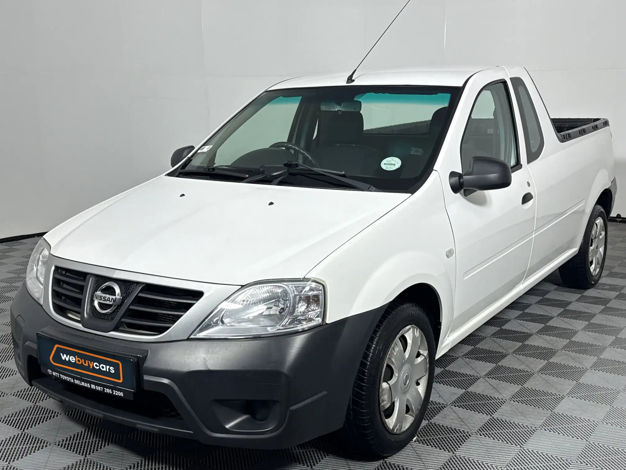 2022 Nissan NP200