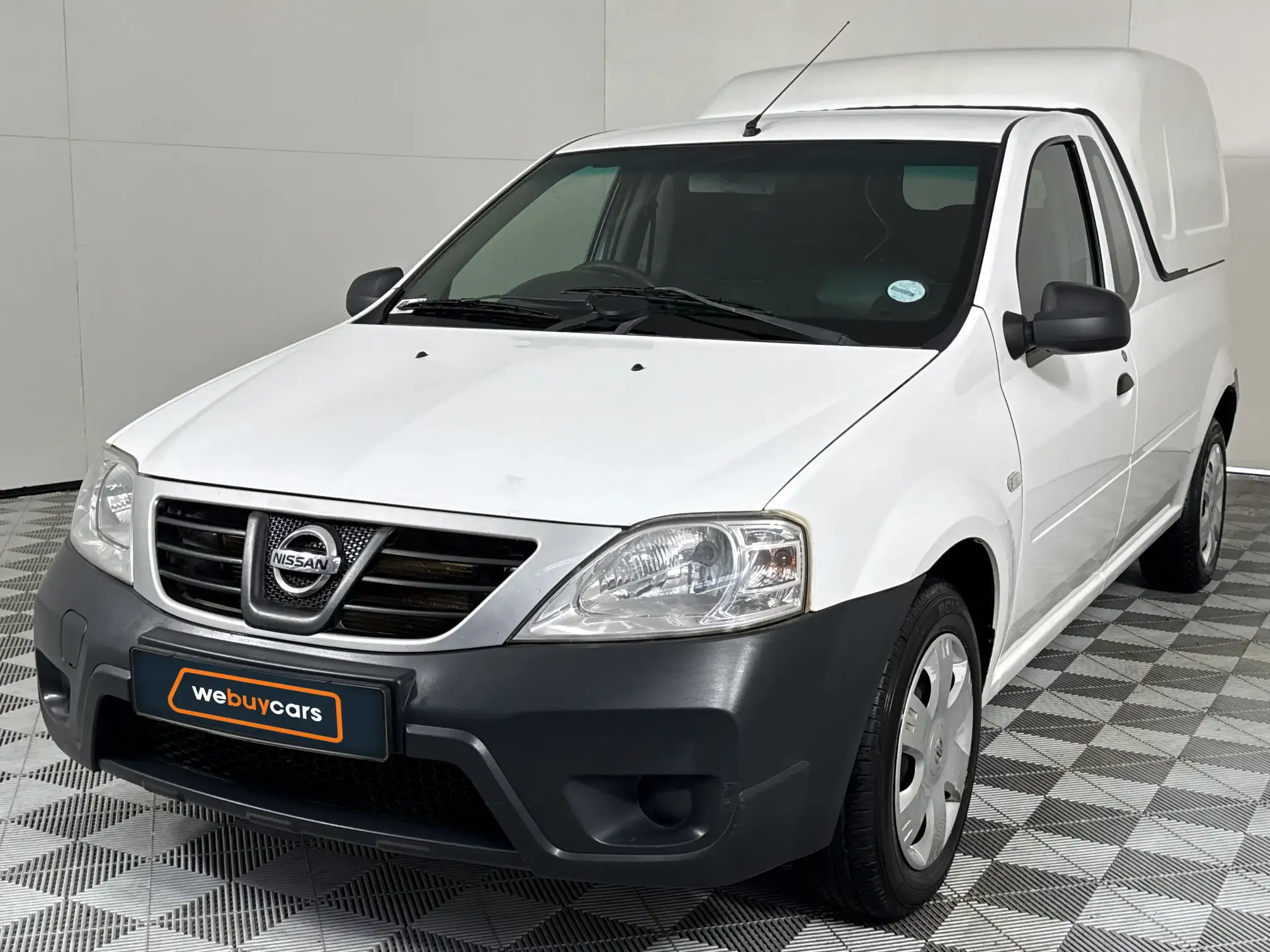 2022 Nissan NP200