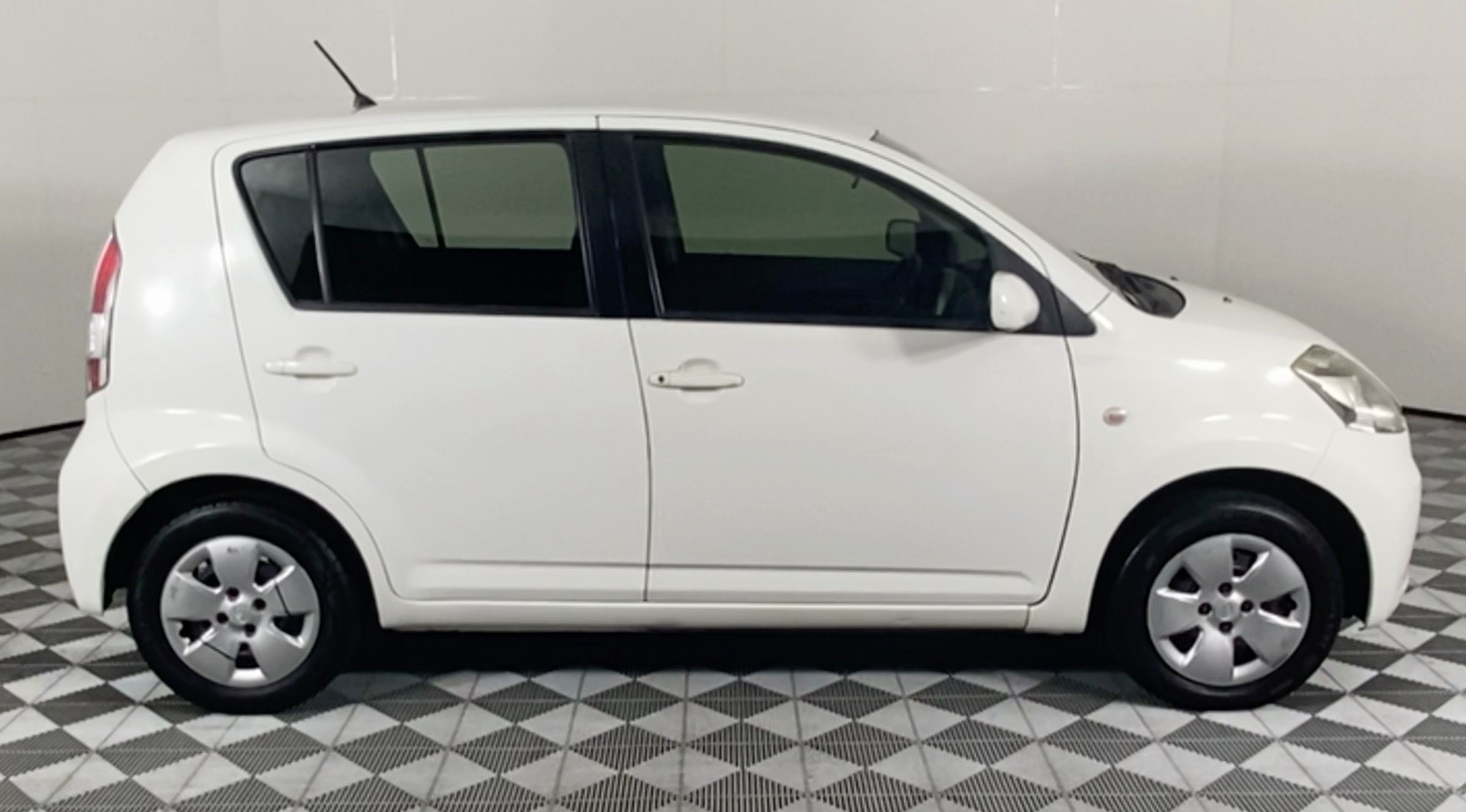 Used 2007 Daihatsu Sirion 1.3i for sale WeBuyCars Used 2007 Daihatsu Sirion 1.3i for sale WeBuyCars