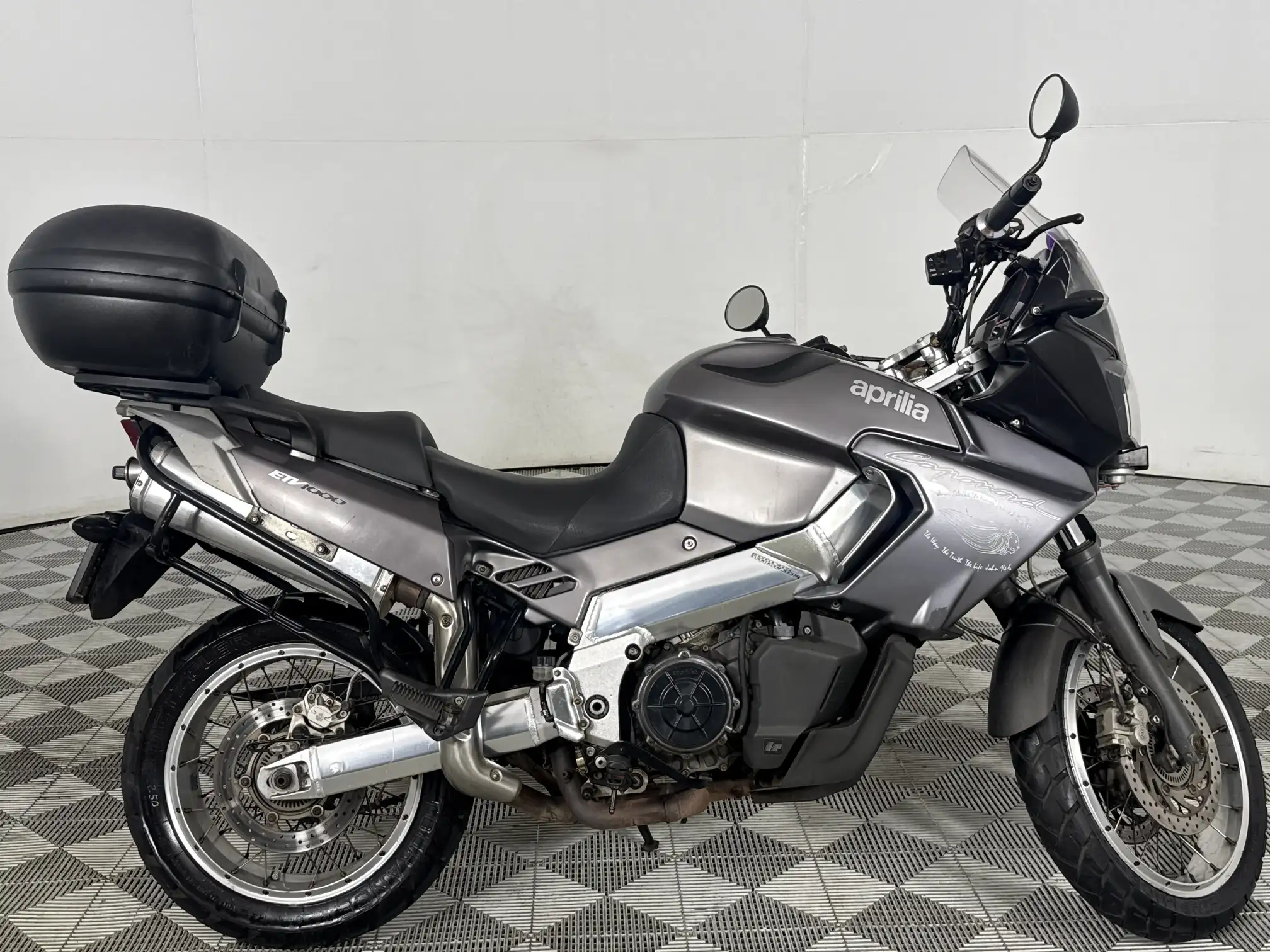 2005 Aprilia Caponord