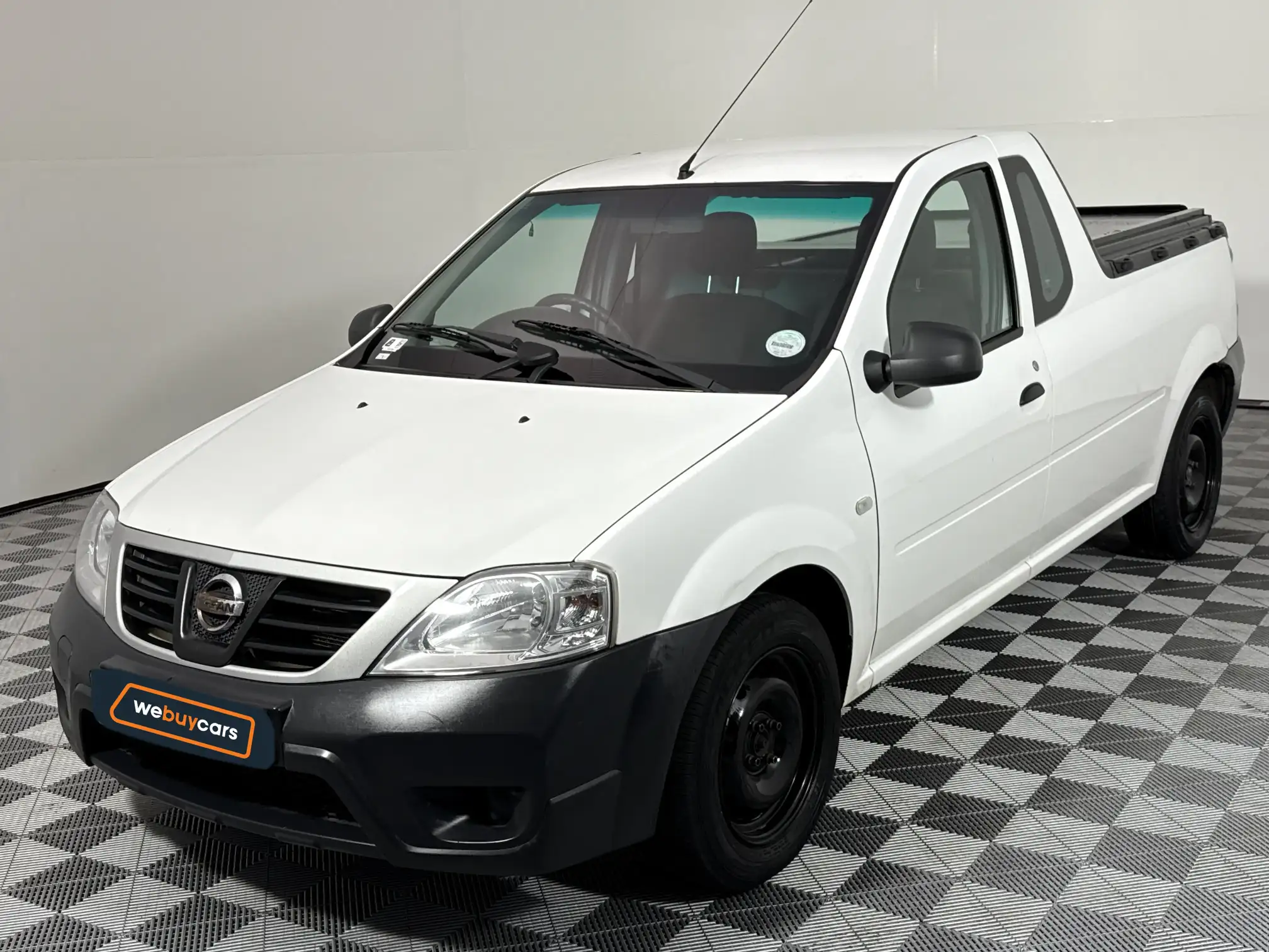 2023 Nissan NP200
