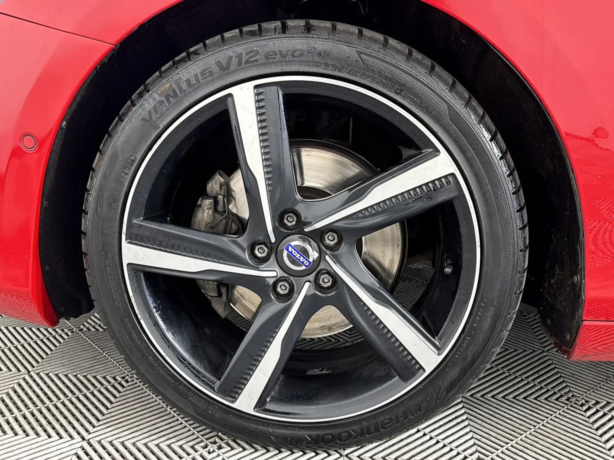 Volvo V40