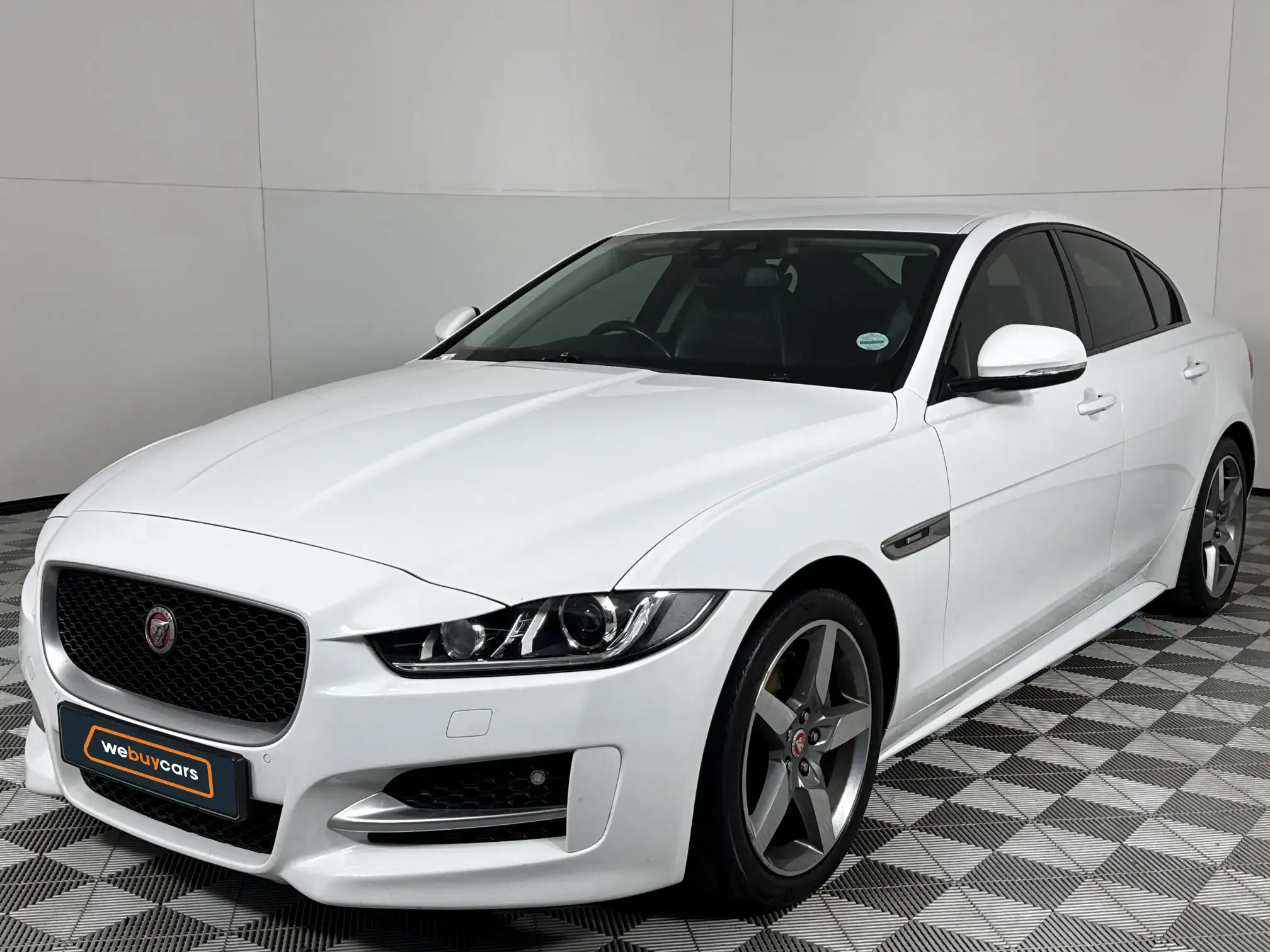 2017 Jaguar XE