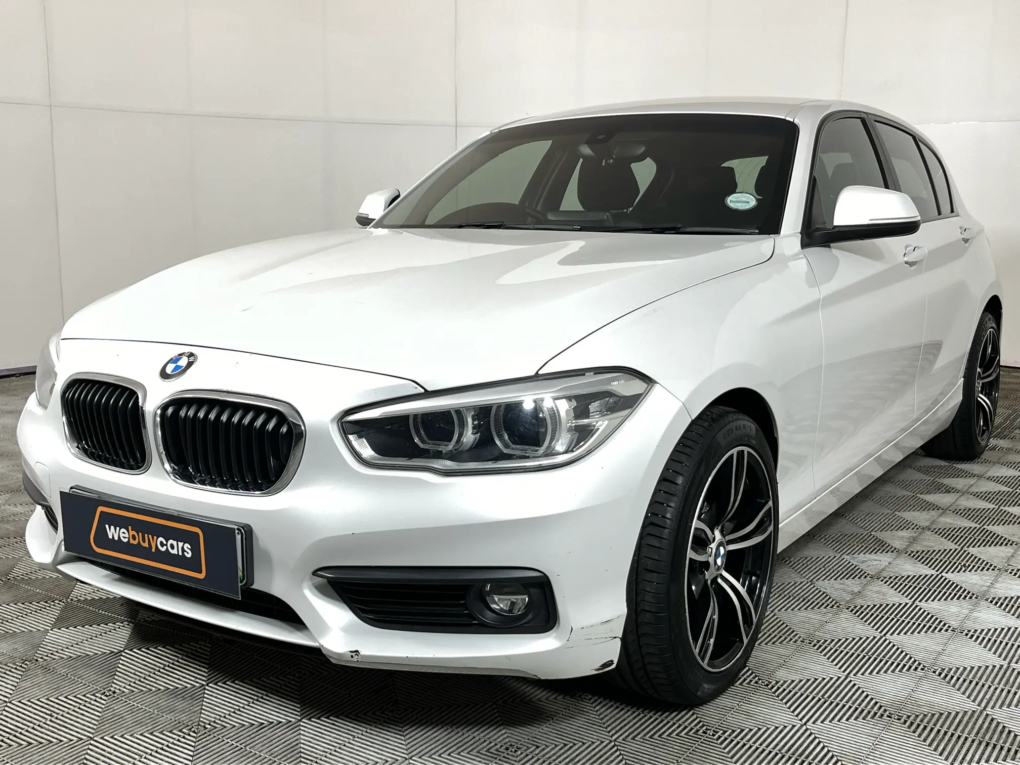 2017 BMW 1 Series 118i 5-Door Auto (F20)