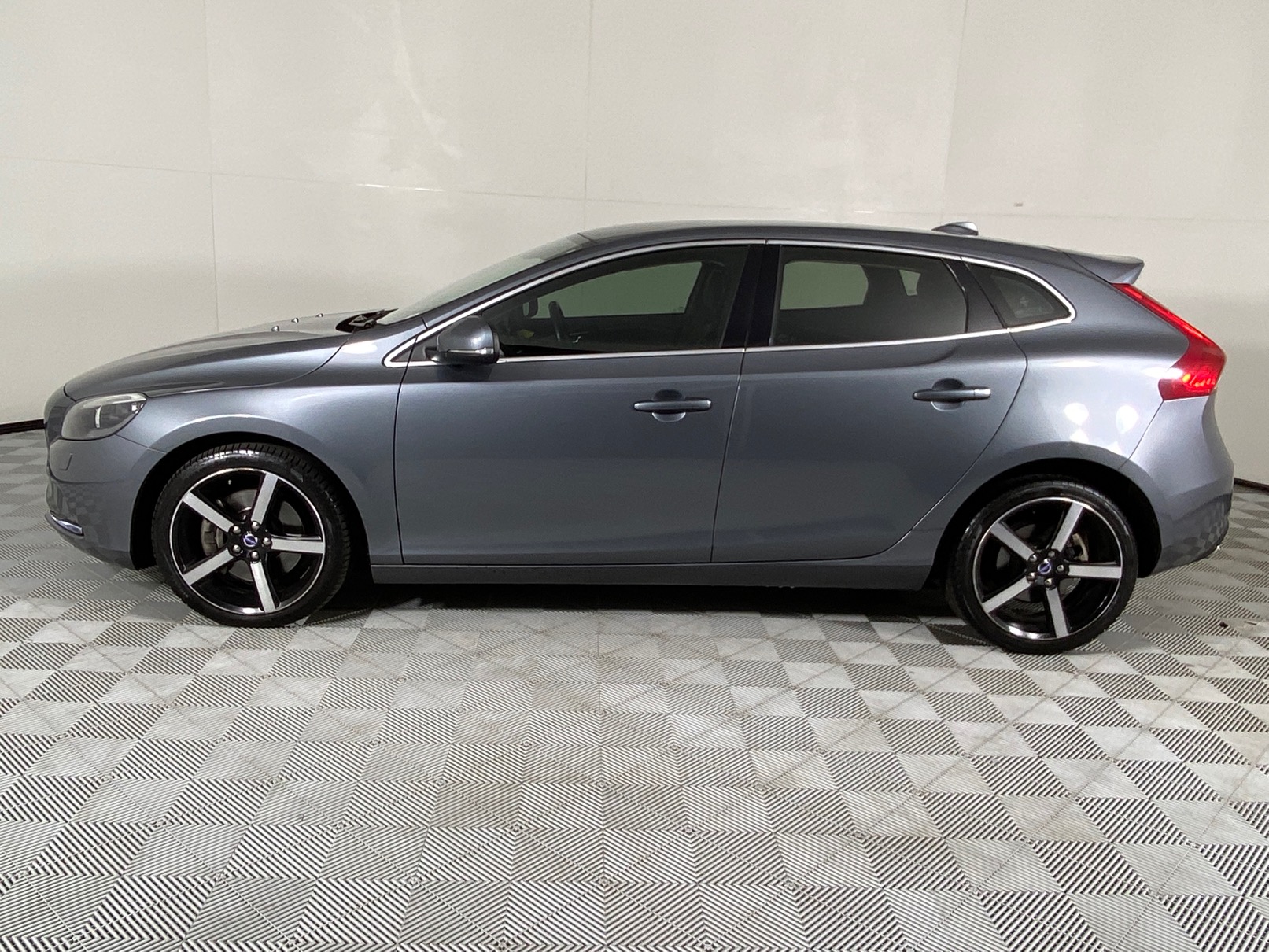 Volvo v40 t4