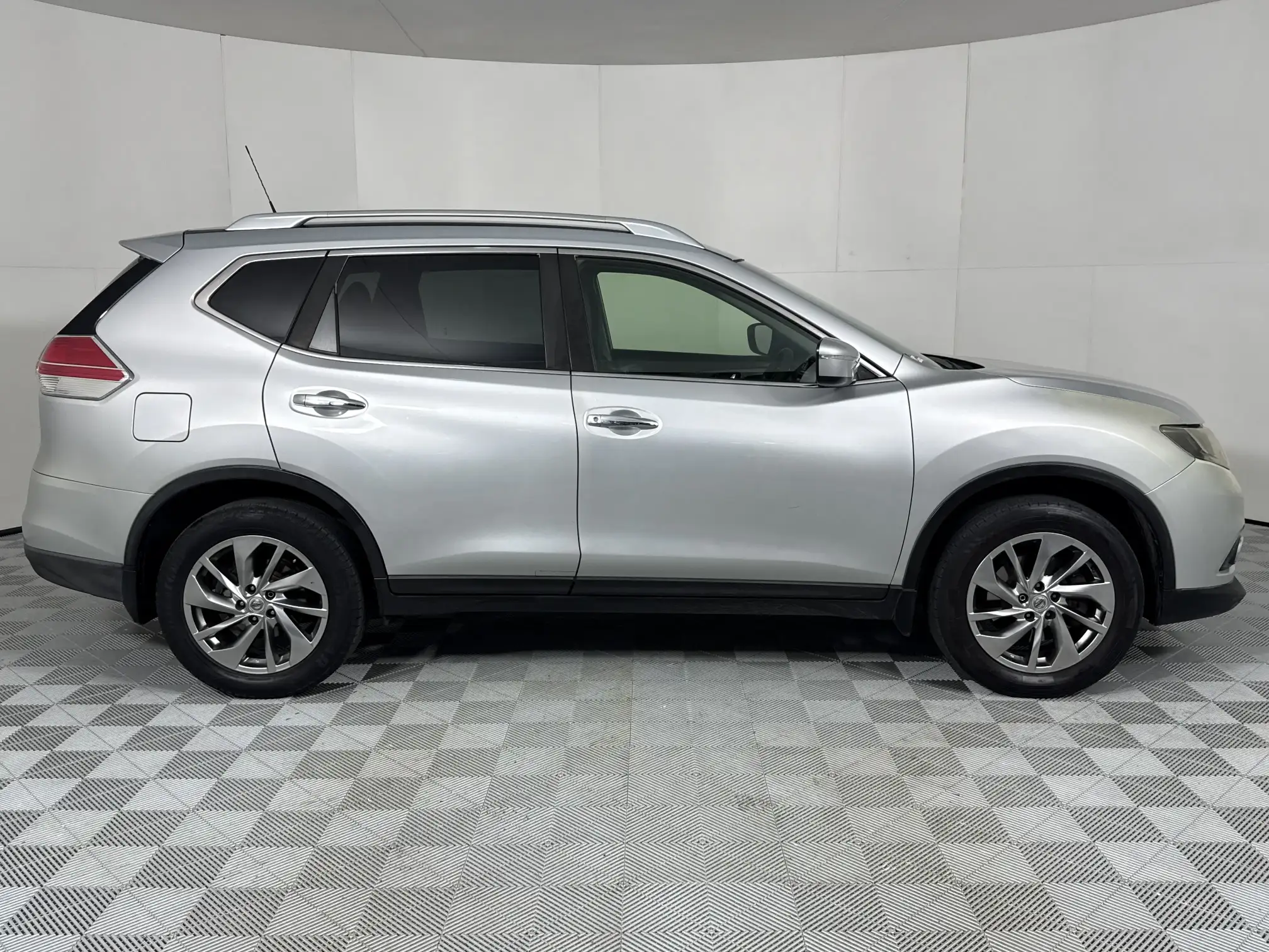 Nissan X Trail