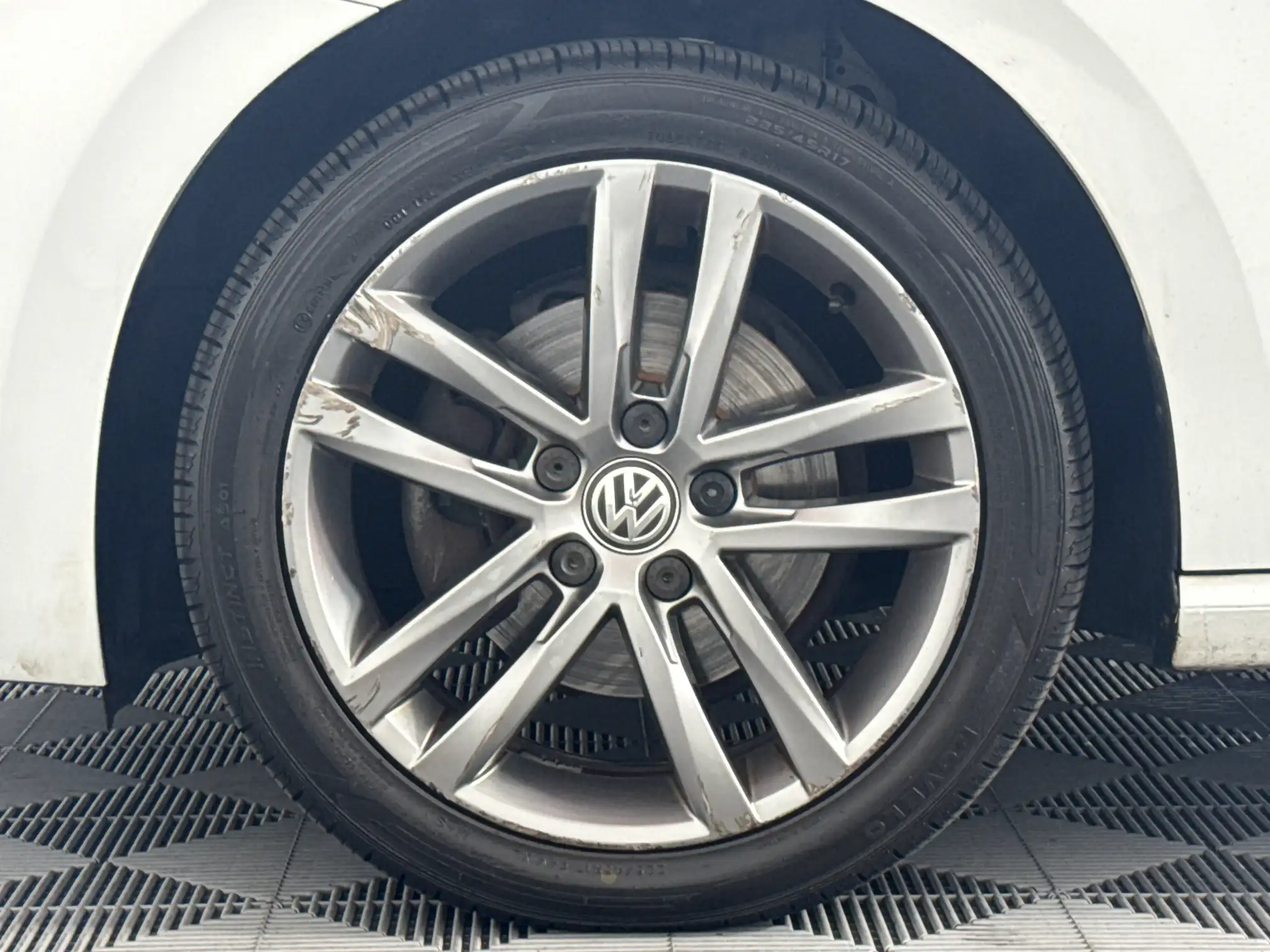 Volkswagen Golf SV