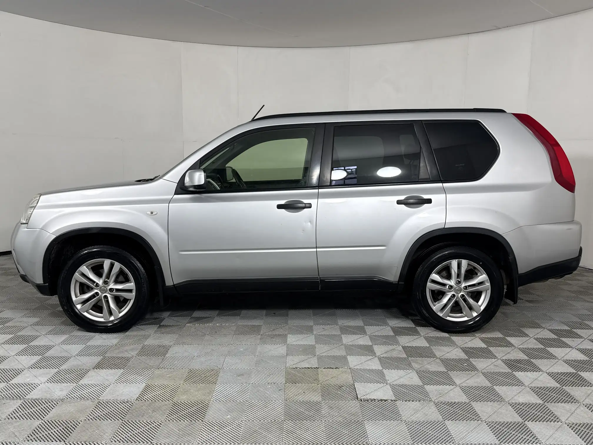 Nissan X Trail