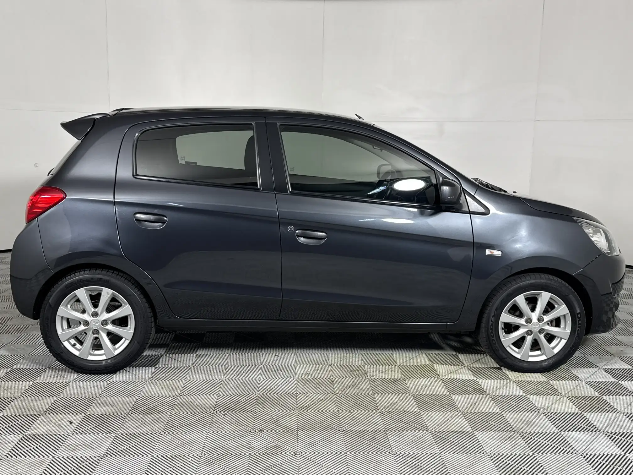 Mitsubishi Mirage