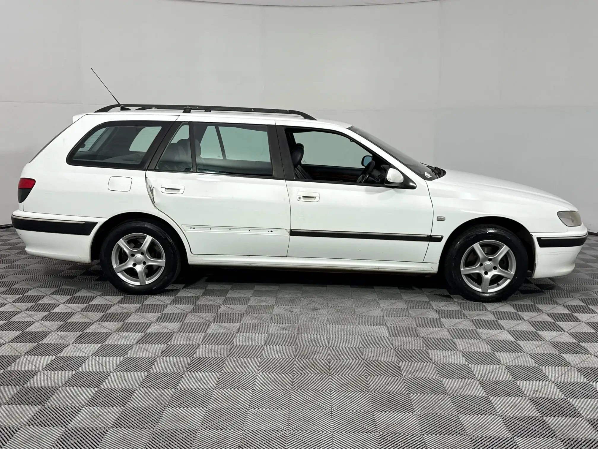 Peugeot 406