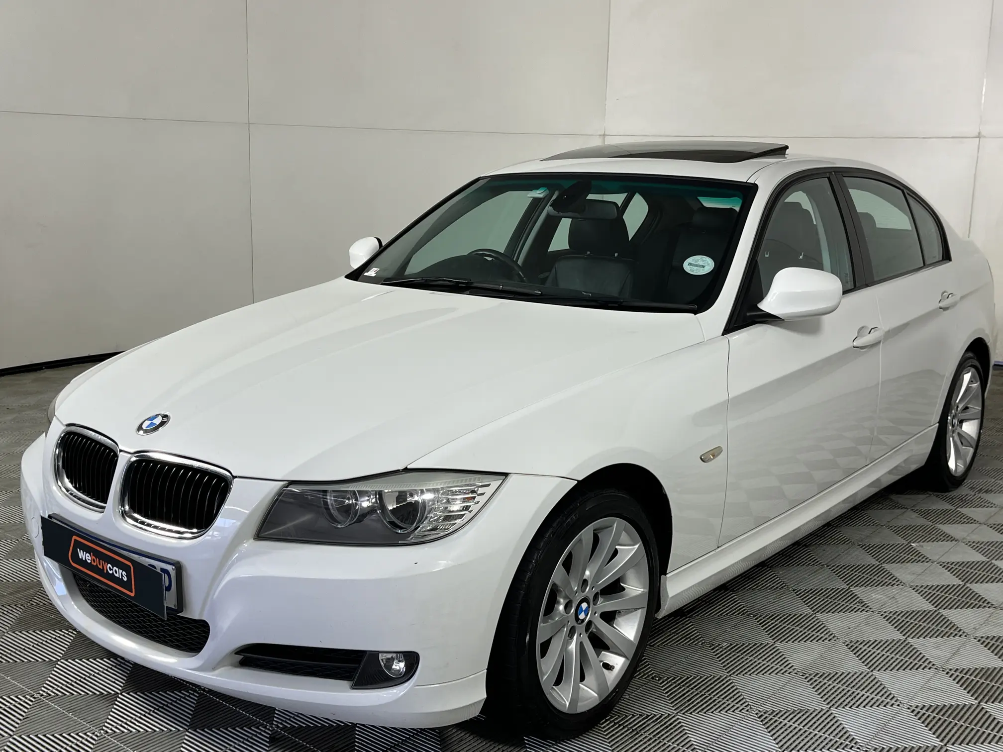 2012 BMW 3 Series 320i (E90)