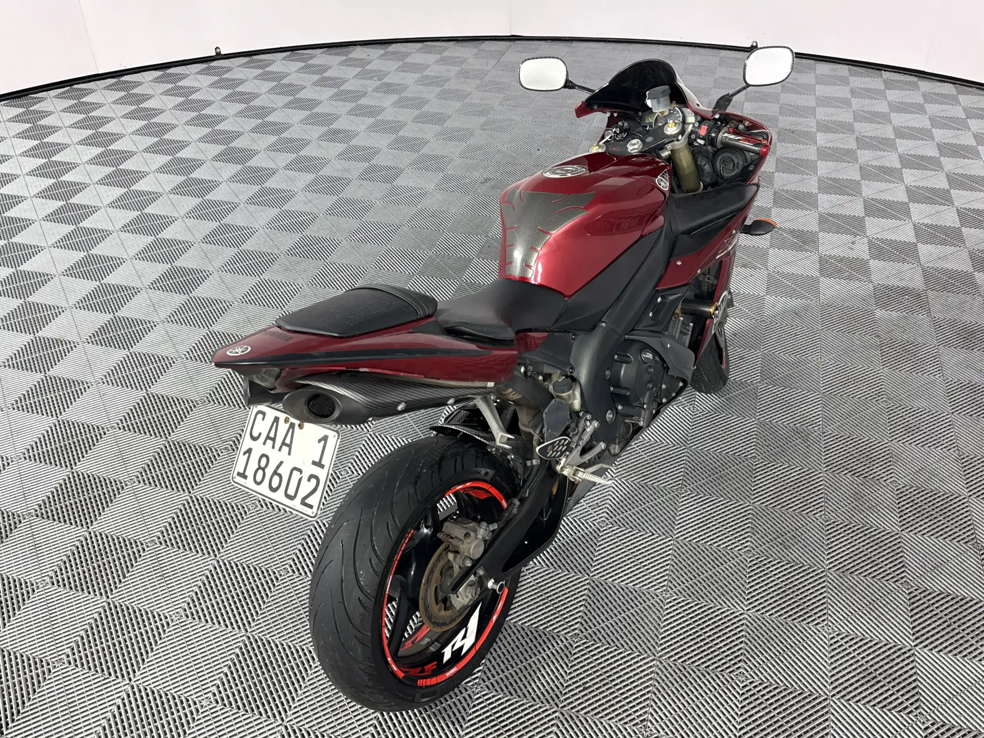 Yamaha YZF R1