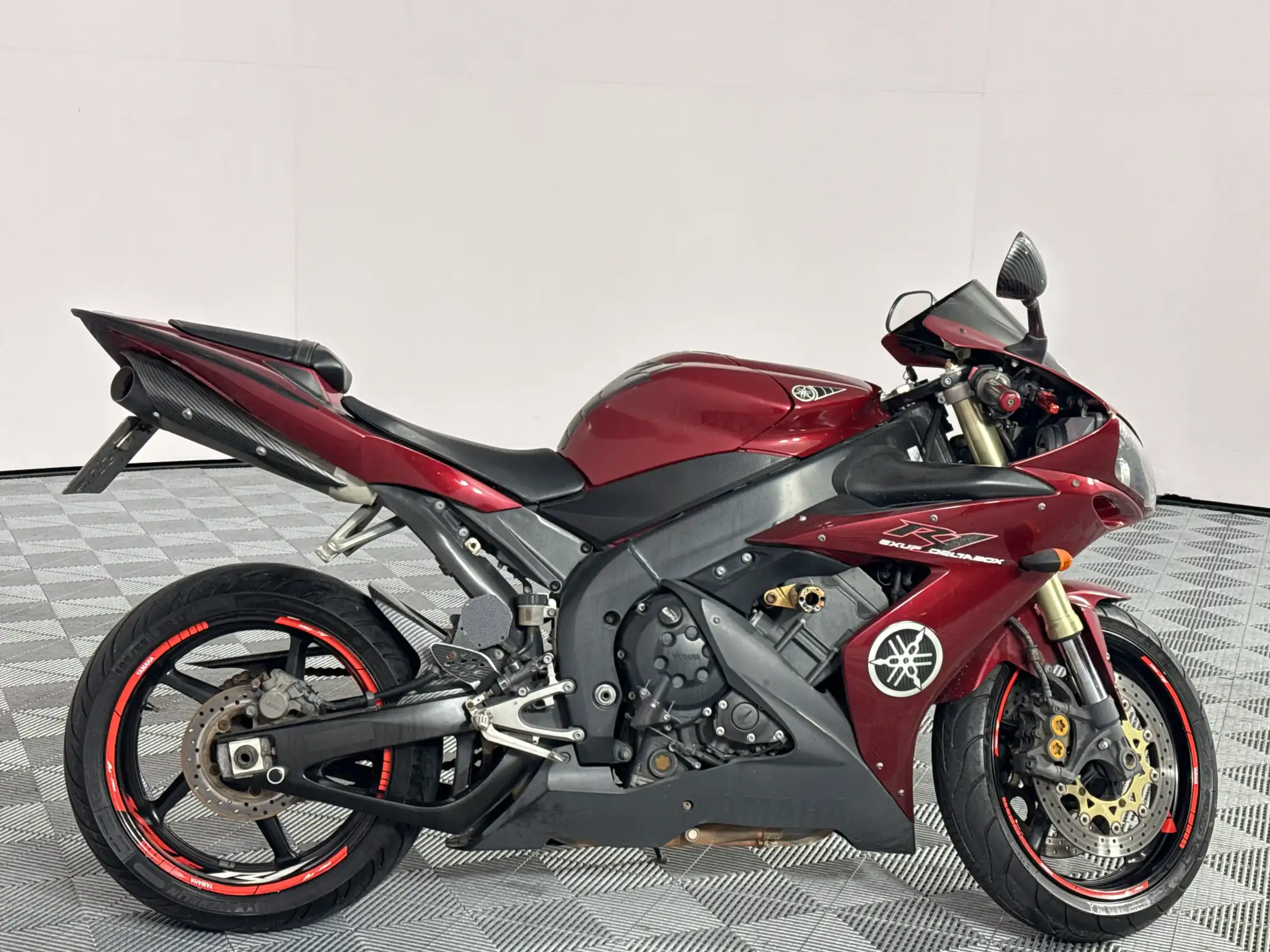 Yamaha YZF R1