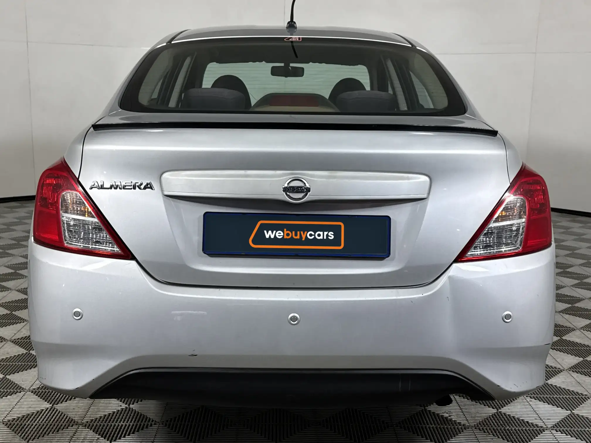 Nissan Almera