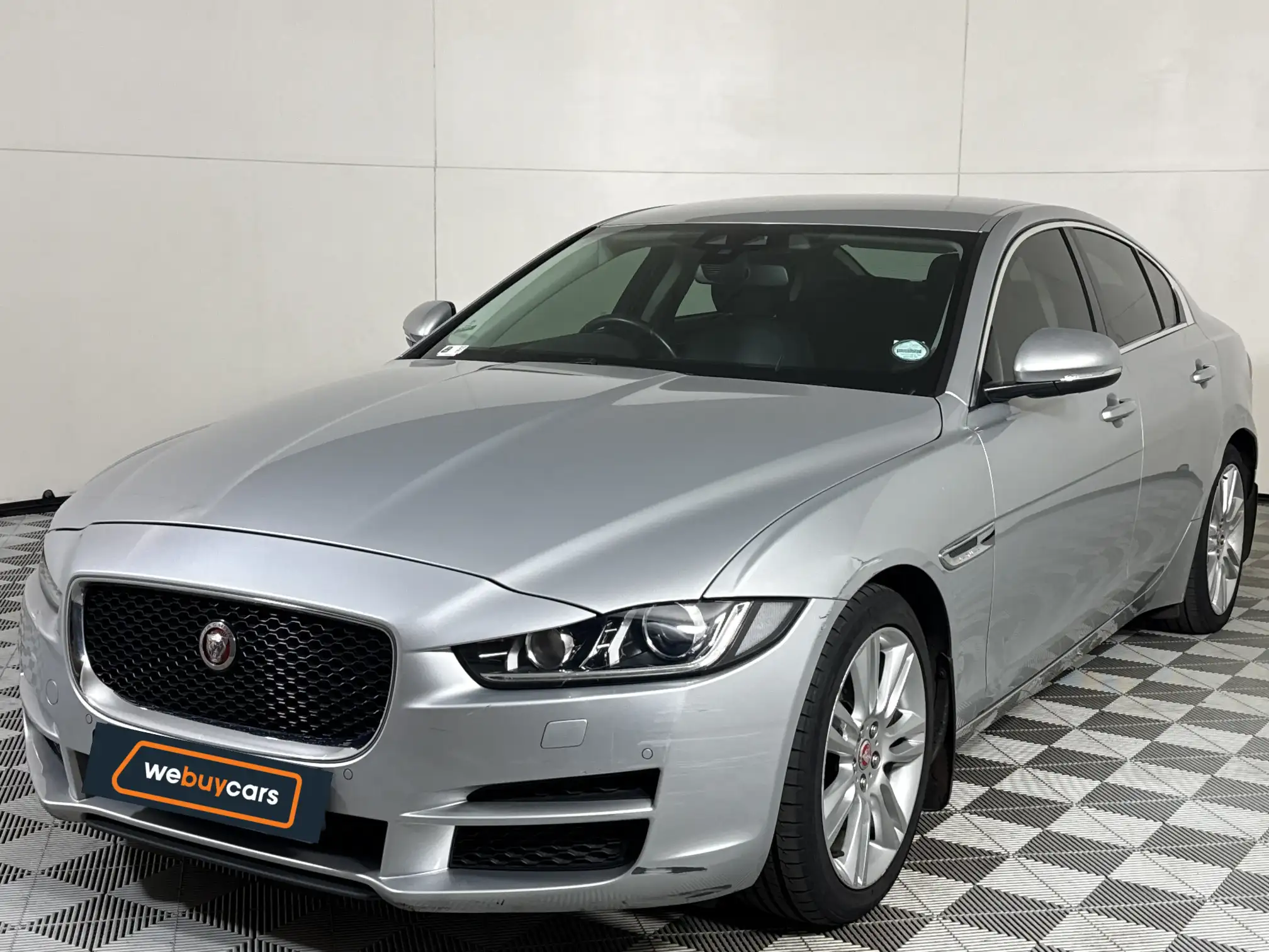 Jaguar XE