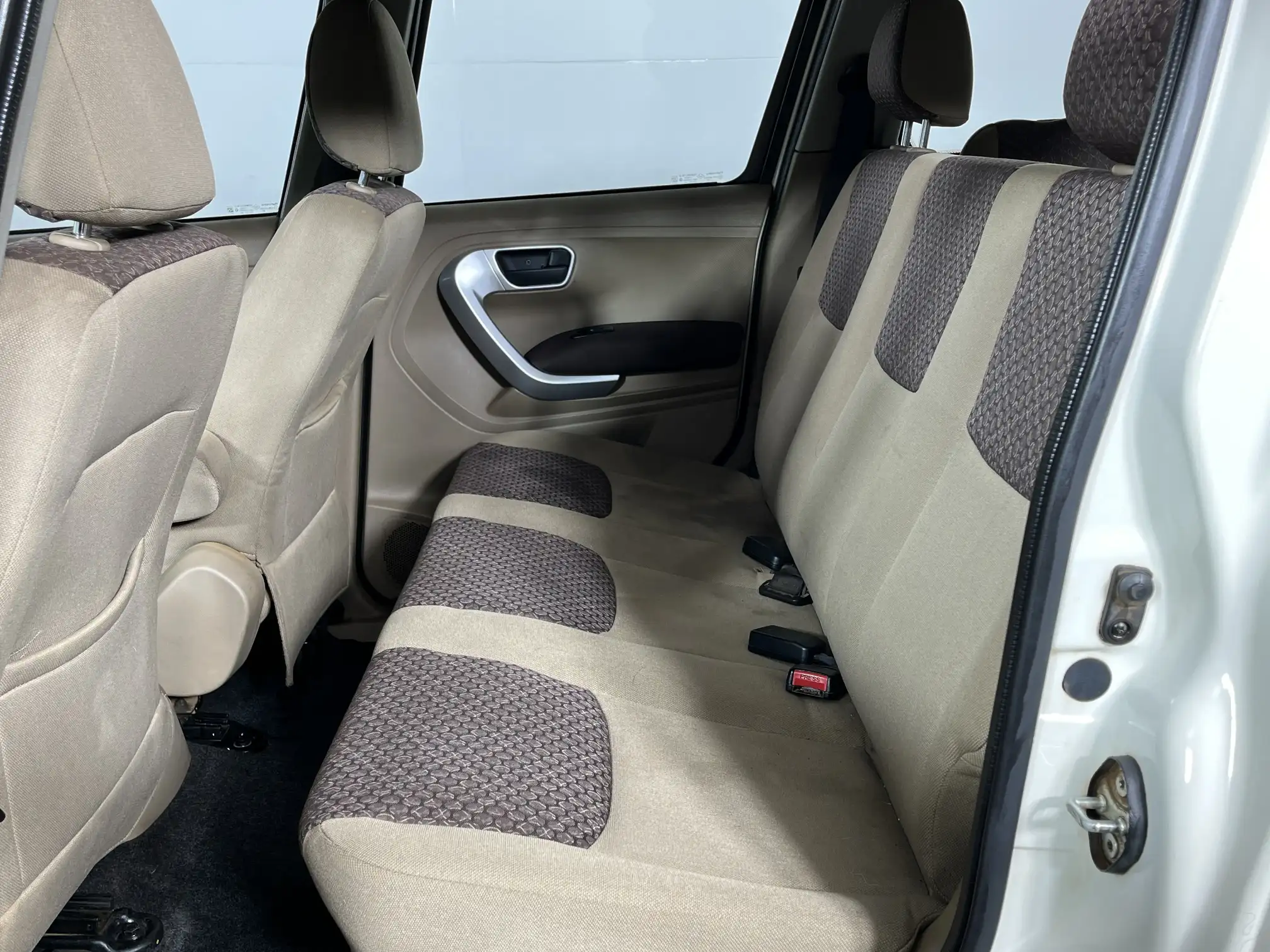 Mahindra TUV