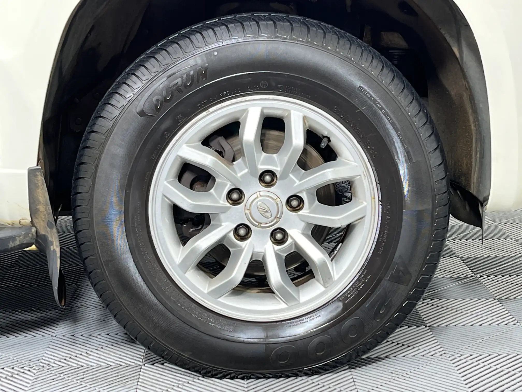 Mahindra TUV