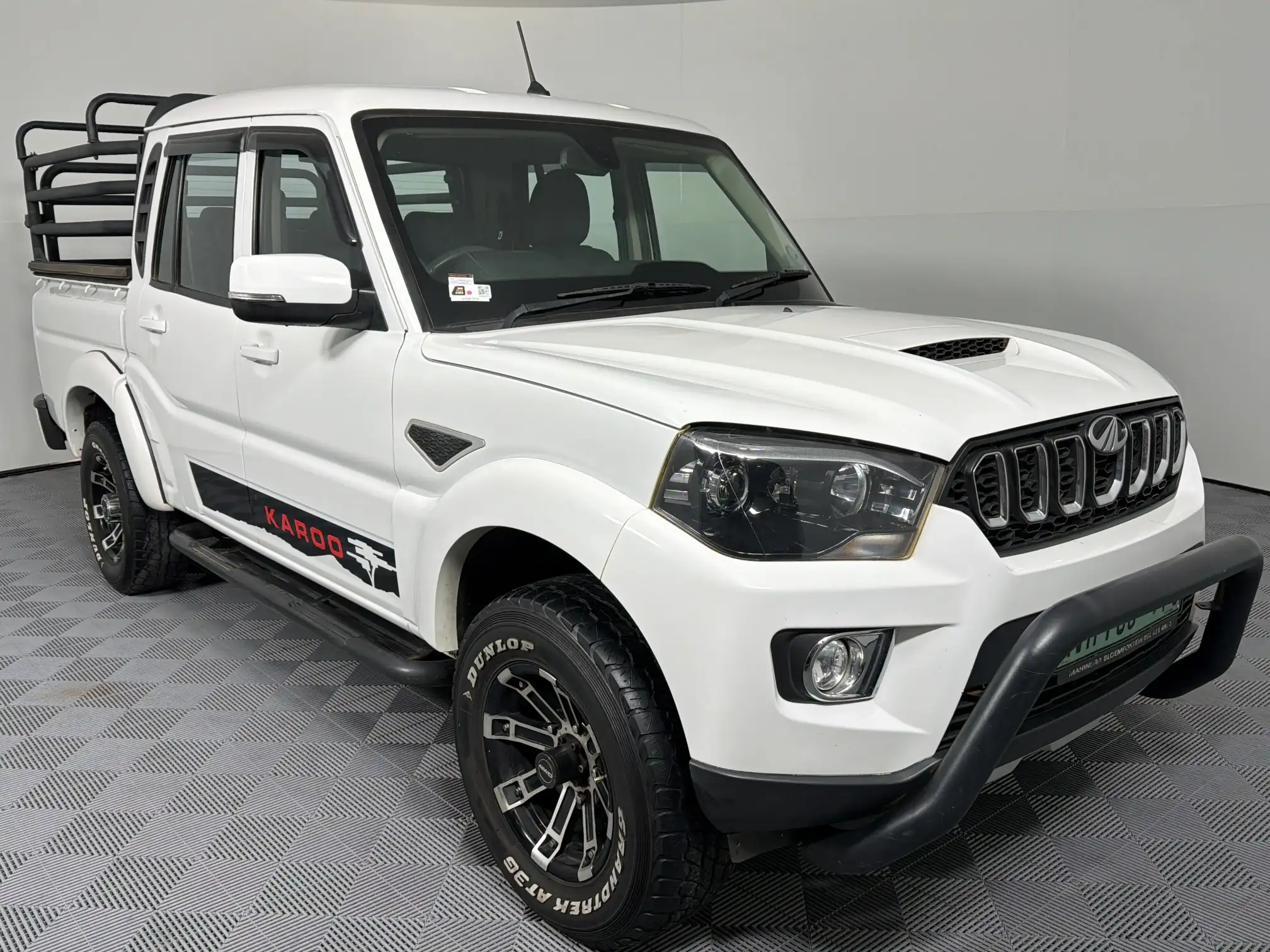 Mahindra PIK UP