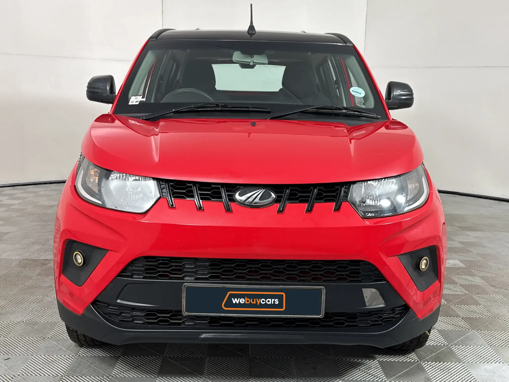 Mahindra KUV 100